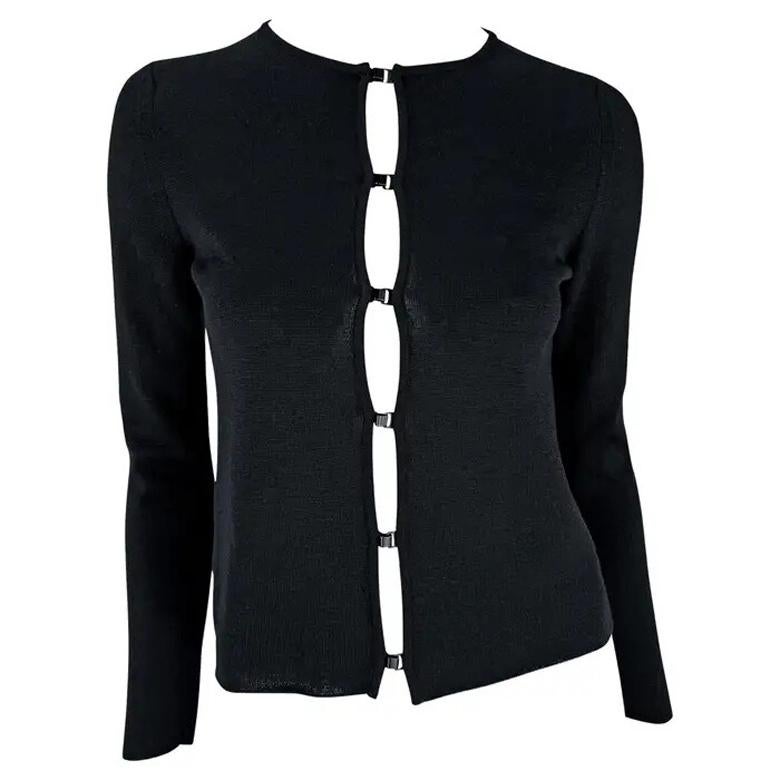 F/W 1999 Gucci by Tom Ford Chaqueta de punto negra con gancho metálico