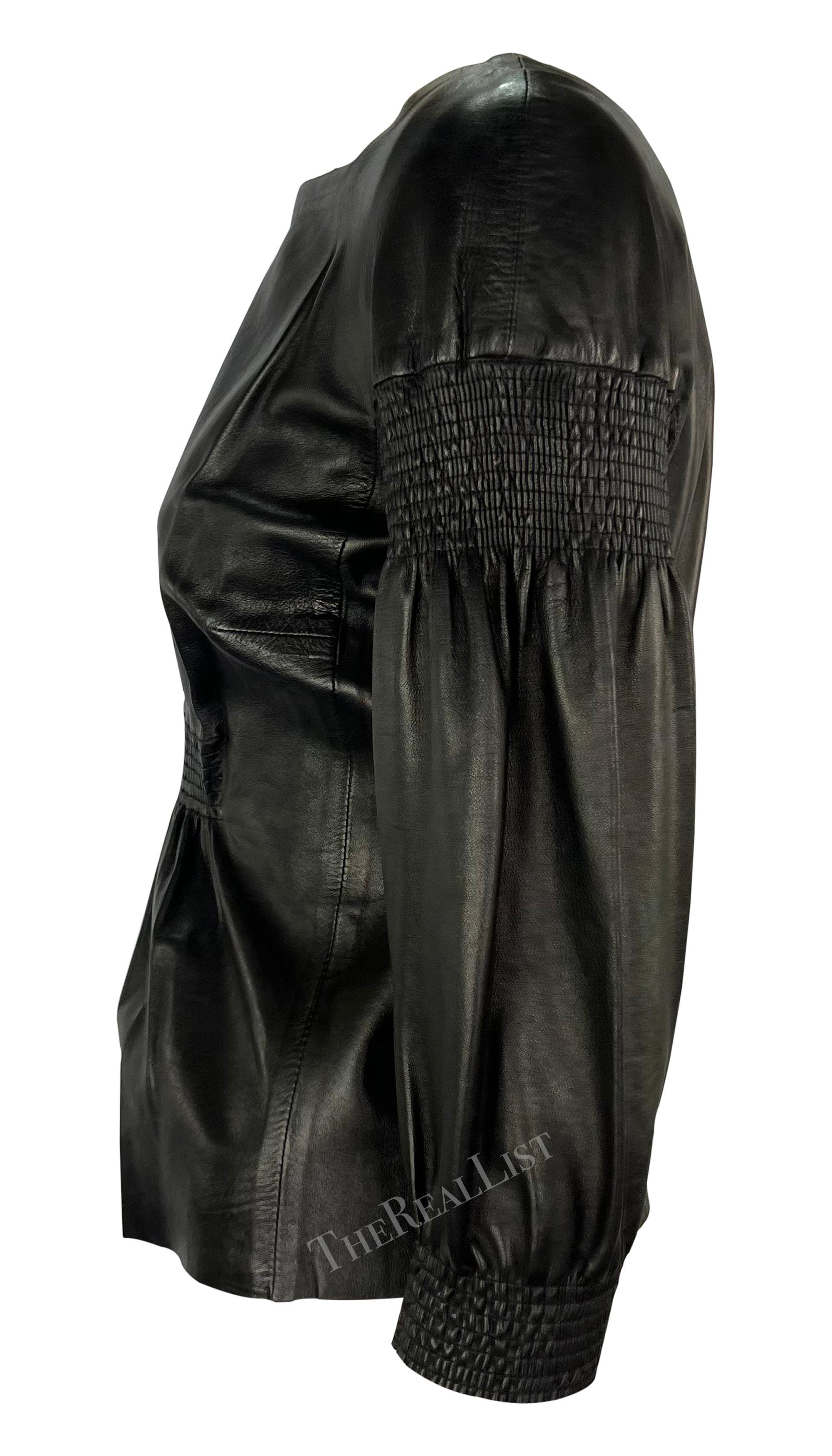 De las mujeres F/W 1999 Gucci by Tom Ford Top de cuero negro con pliegues para anuncio de pasarela en venta