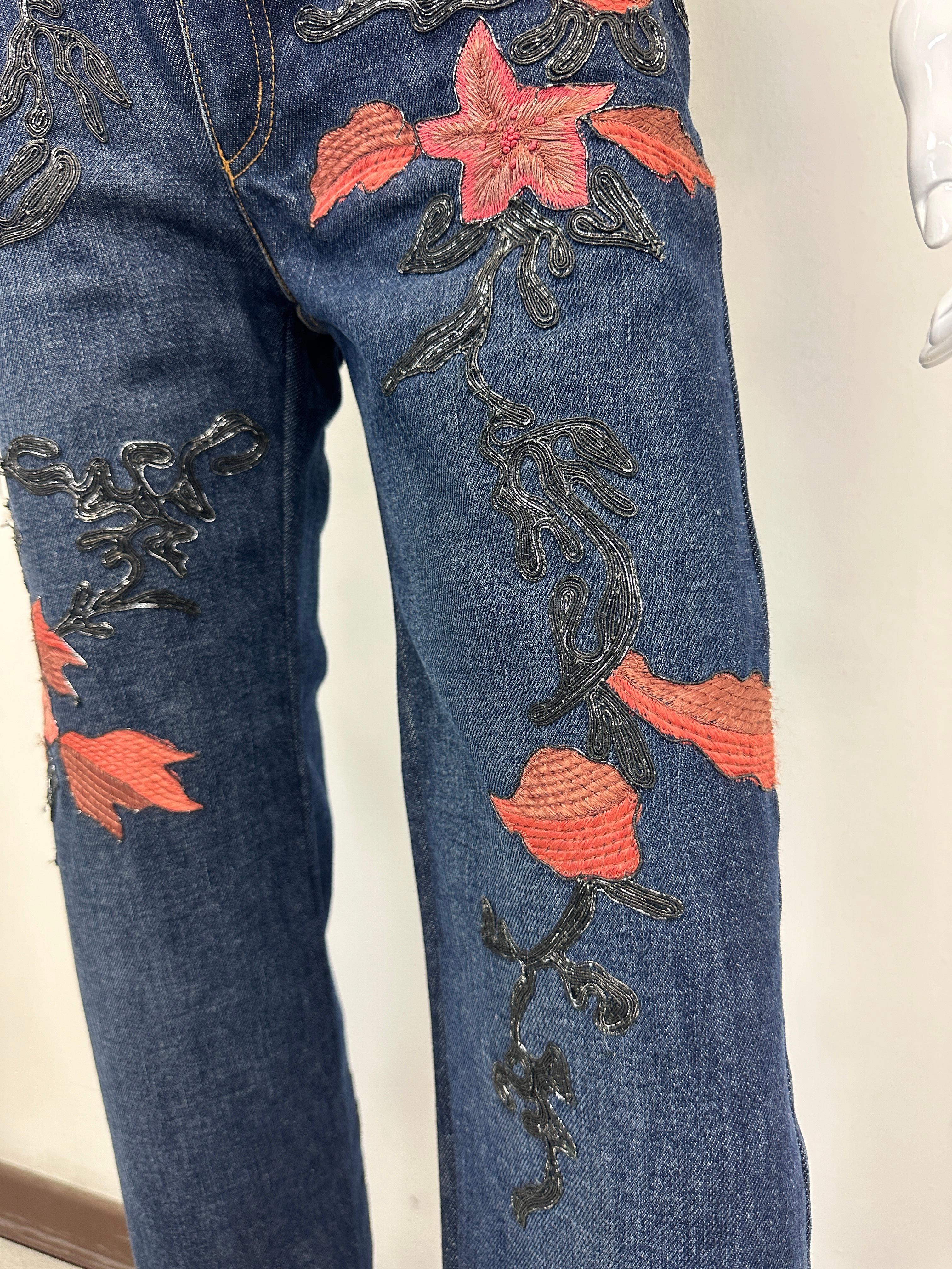 F/W 1999 Gucci by Tom Ford runway floral embroidered jeans For Sale 3