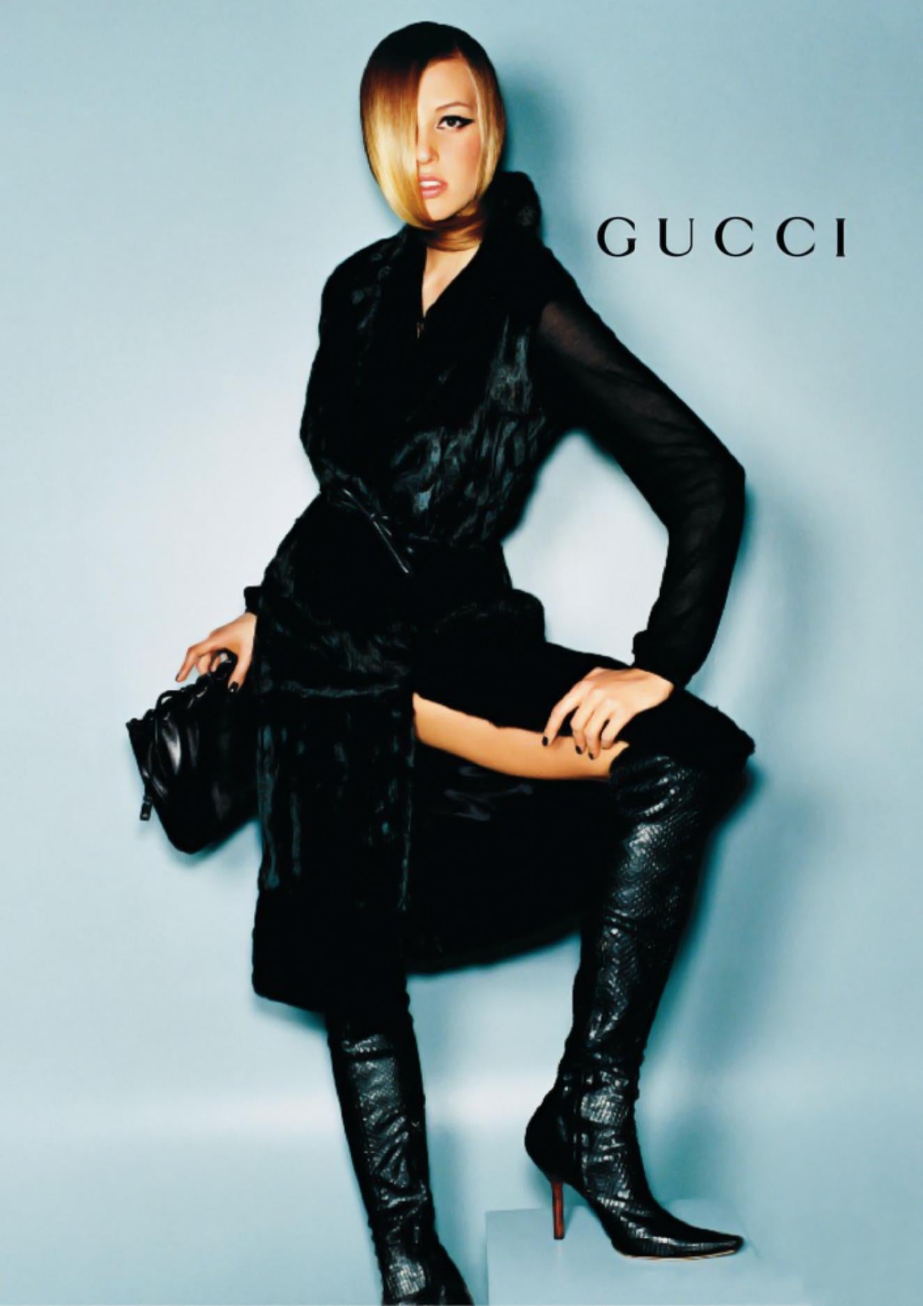 Women's F/W 1999 Gucci by Tom Ford Genuine Karung Snakeskin Black Silver Shoulder Bag For Sale