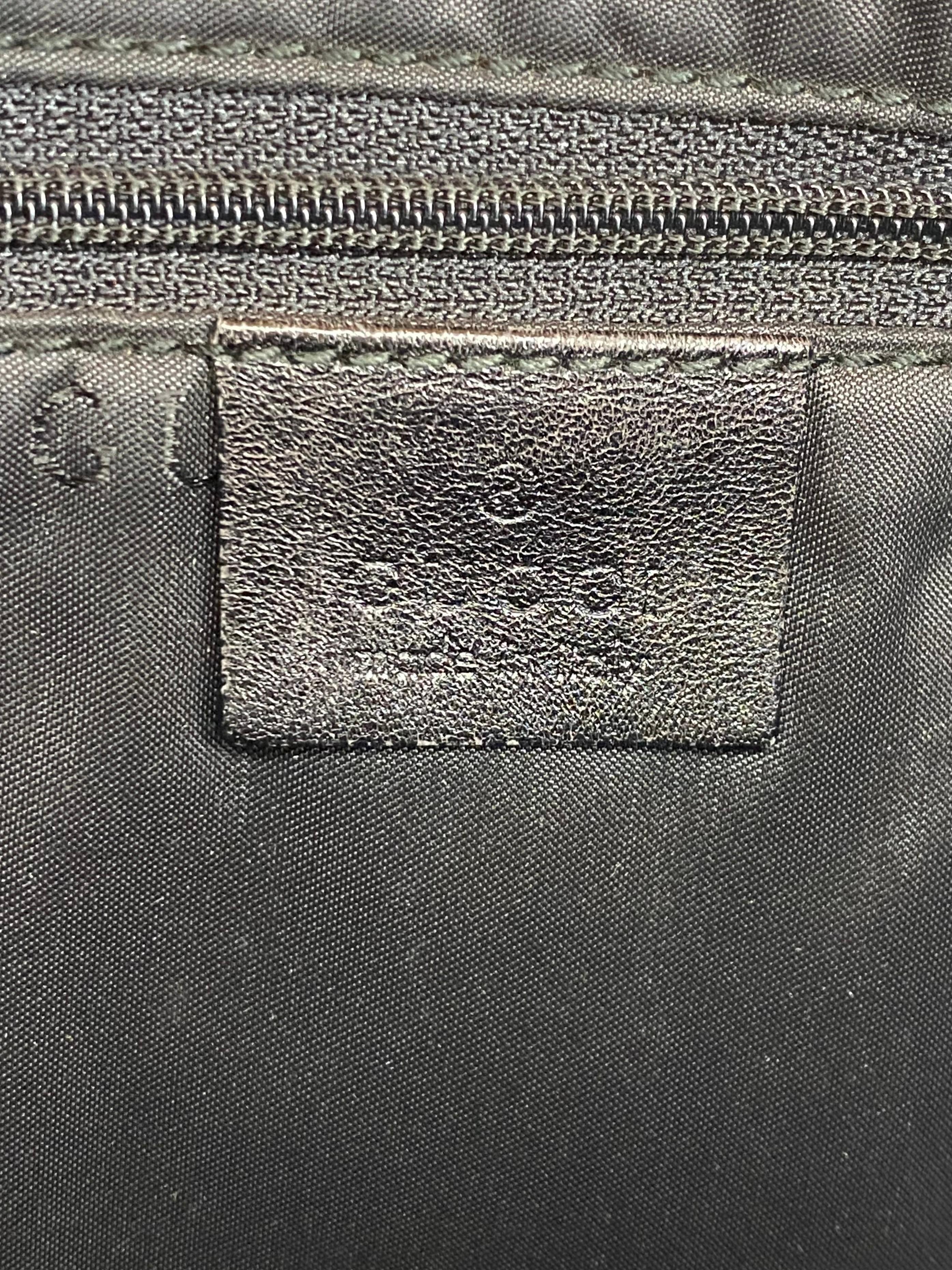 F/W 1999 Gucci by Tom Ford Grey Velvet Jackie Bag In Good Condition For Sale In West Hollywood, CA