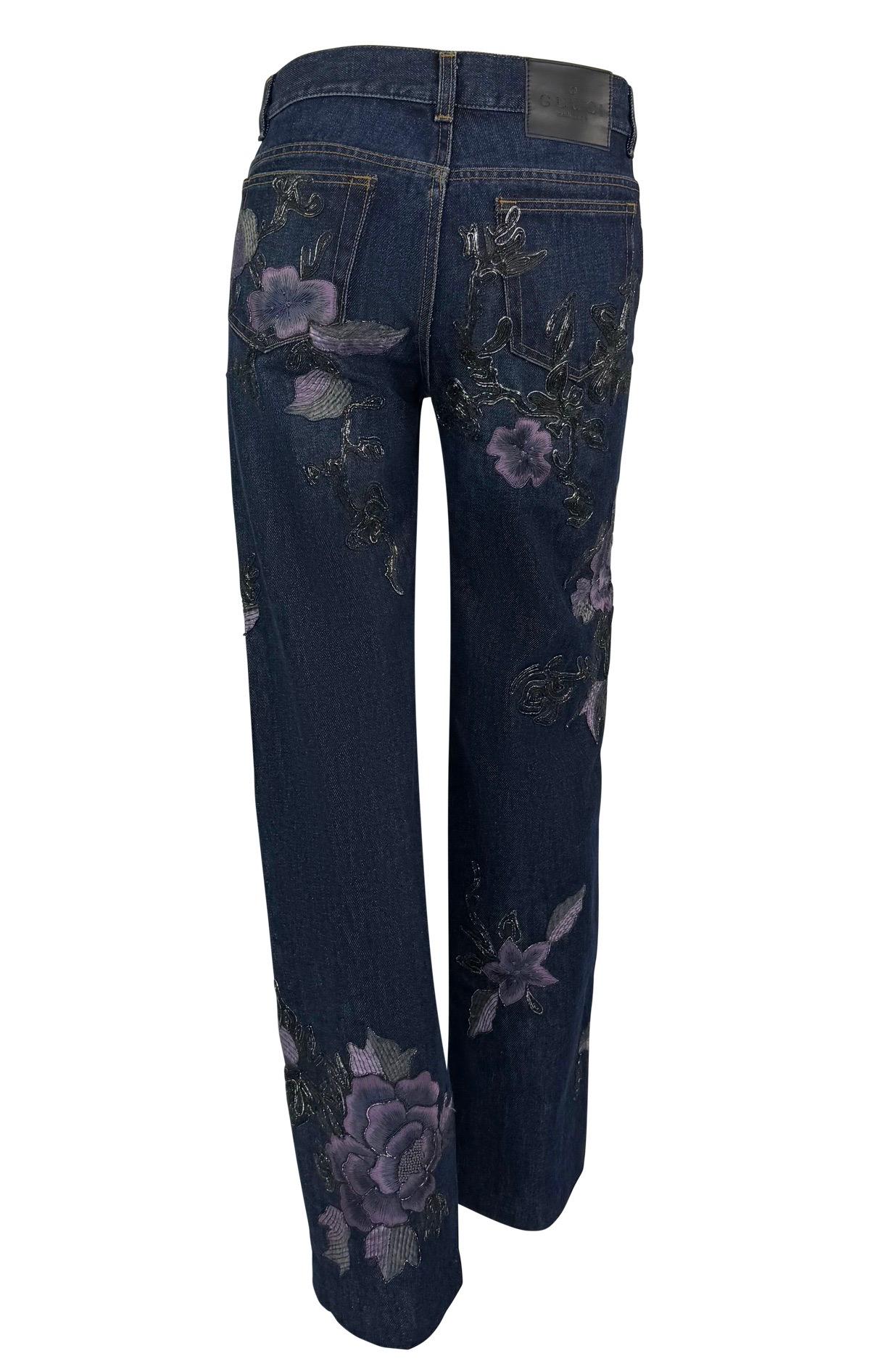 F/W 1999 Gucci by Tom Ford Purple Floral Embroidered Denim Jeans en vente 7
