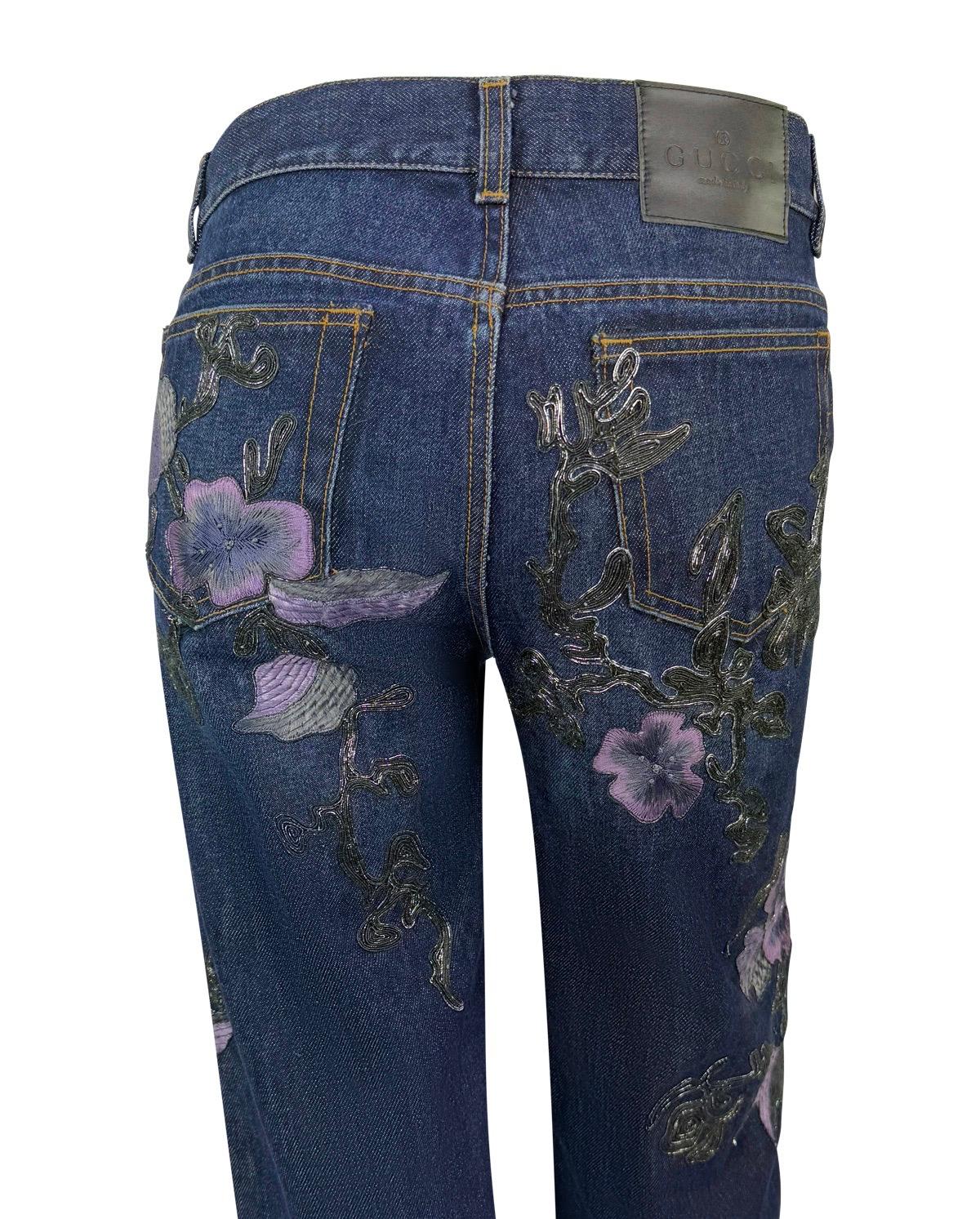 F/W 1999 Gucci by Tom Ford Purple Floral Embroidered Denim Jeans en vente 8