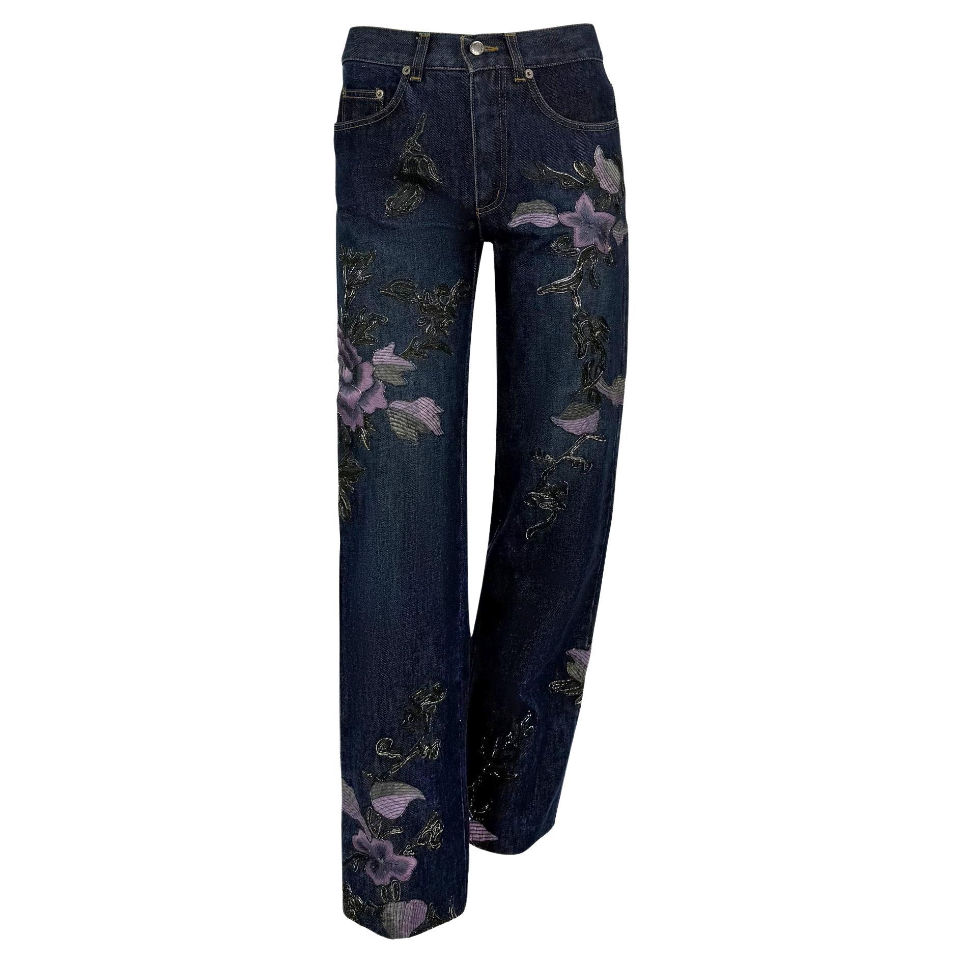 F/W 1999 Gucci by Tom Ford Purple Floral Embroidered Denim Jeans en vente