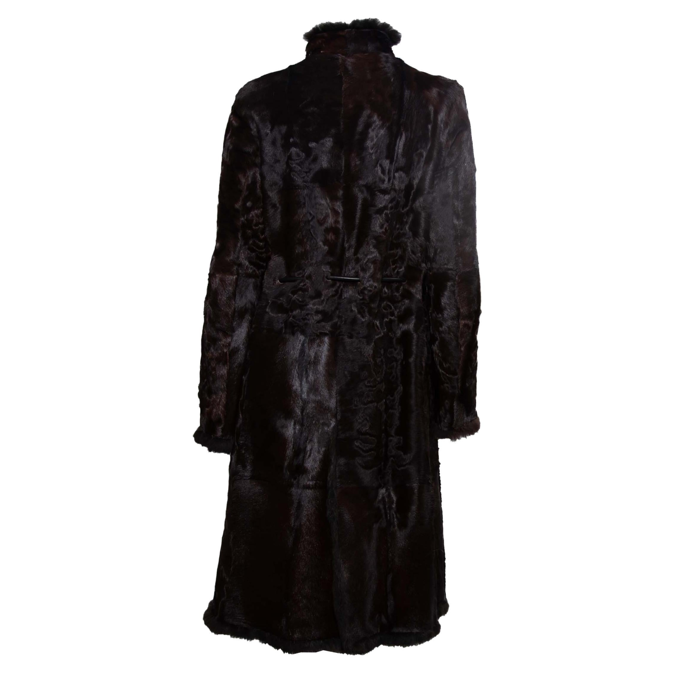 F/W 1999 Gucci for Gucci for Tom Ford Reversible Brown Persian Lamb & Rabbit Fur Coat im Zustand „Gut“ im Angebot in West Hollywood, CA