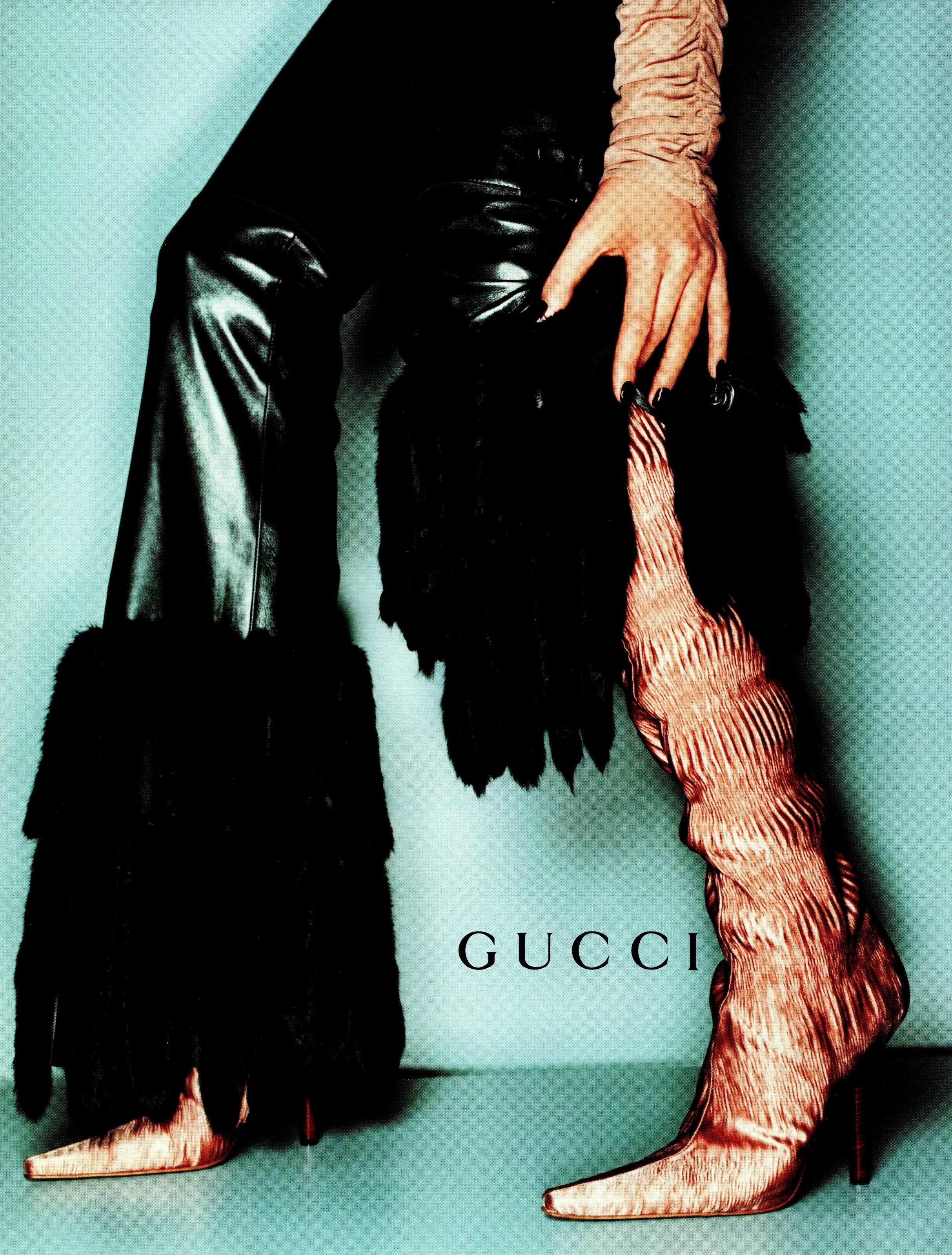 Marron Campagne publicitaire F/W 1999 pour le sac Jackie en soie froncée de Gucci par Tom Ford en vente