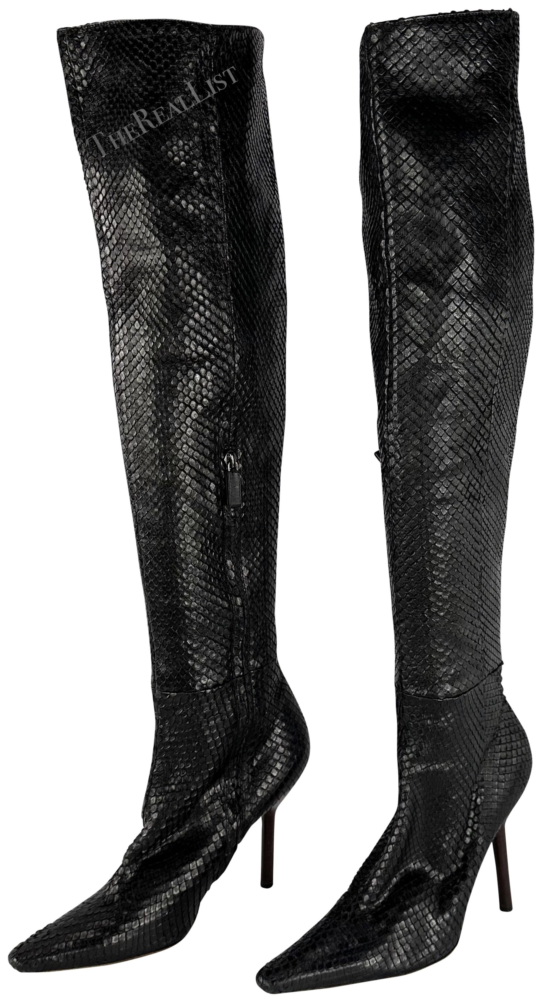F/W 1999 Gucci by Tom Ford Runway Ad Black Anaconda Snakeskin Heel Boots 10B en vente 7