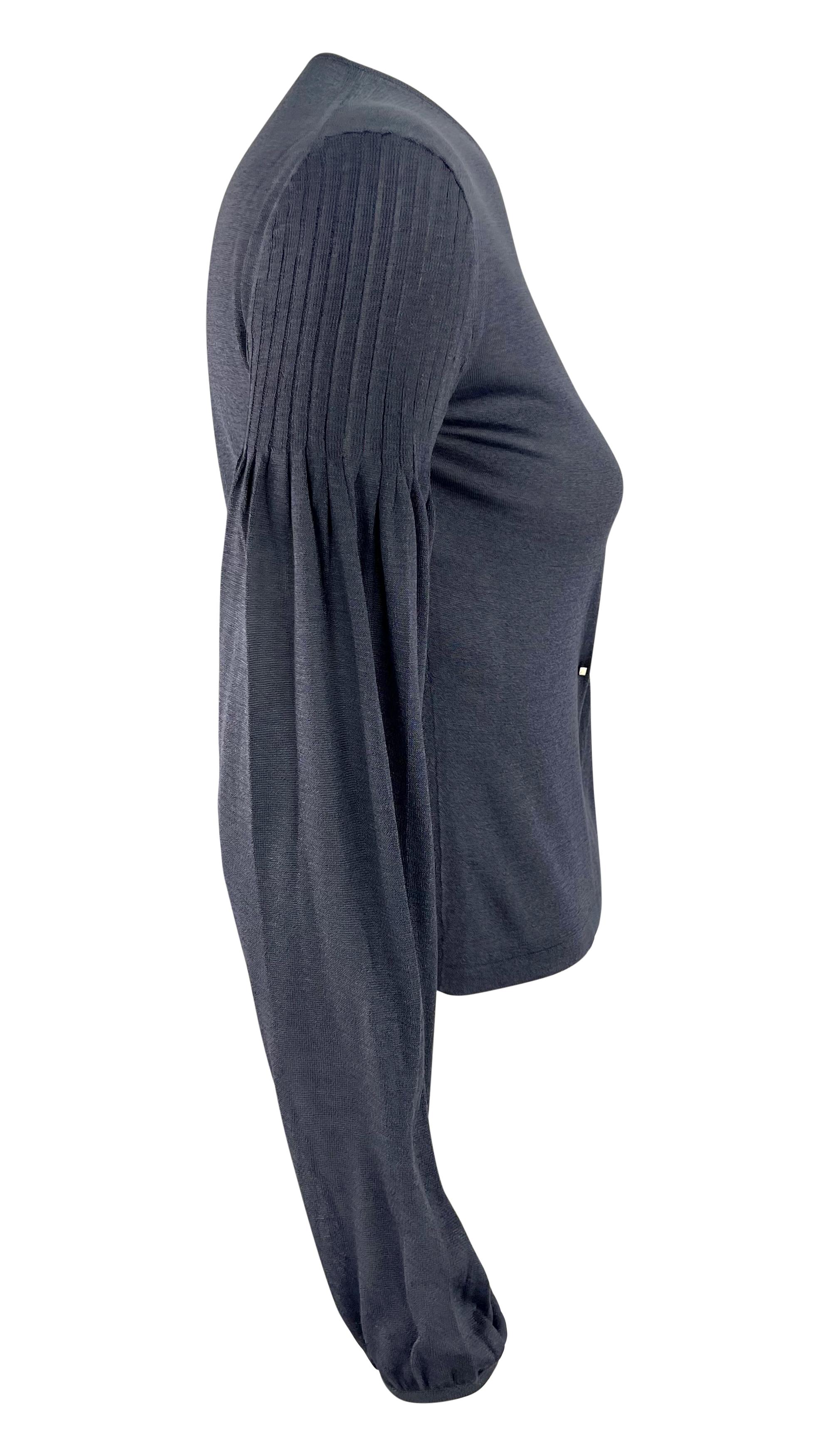 A/I 1999 Gucci by Tom Ford: Top in maglia di seta blu trasparente con spilla logo della passerella in vendita 2
