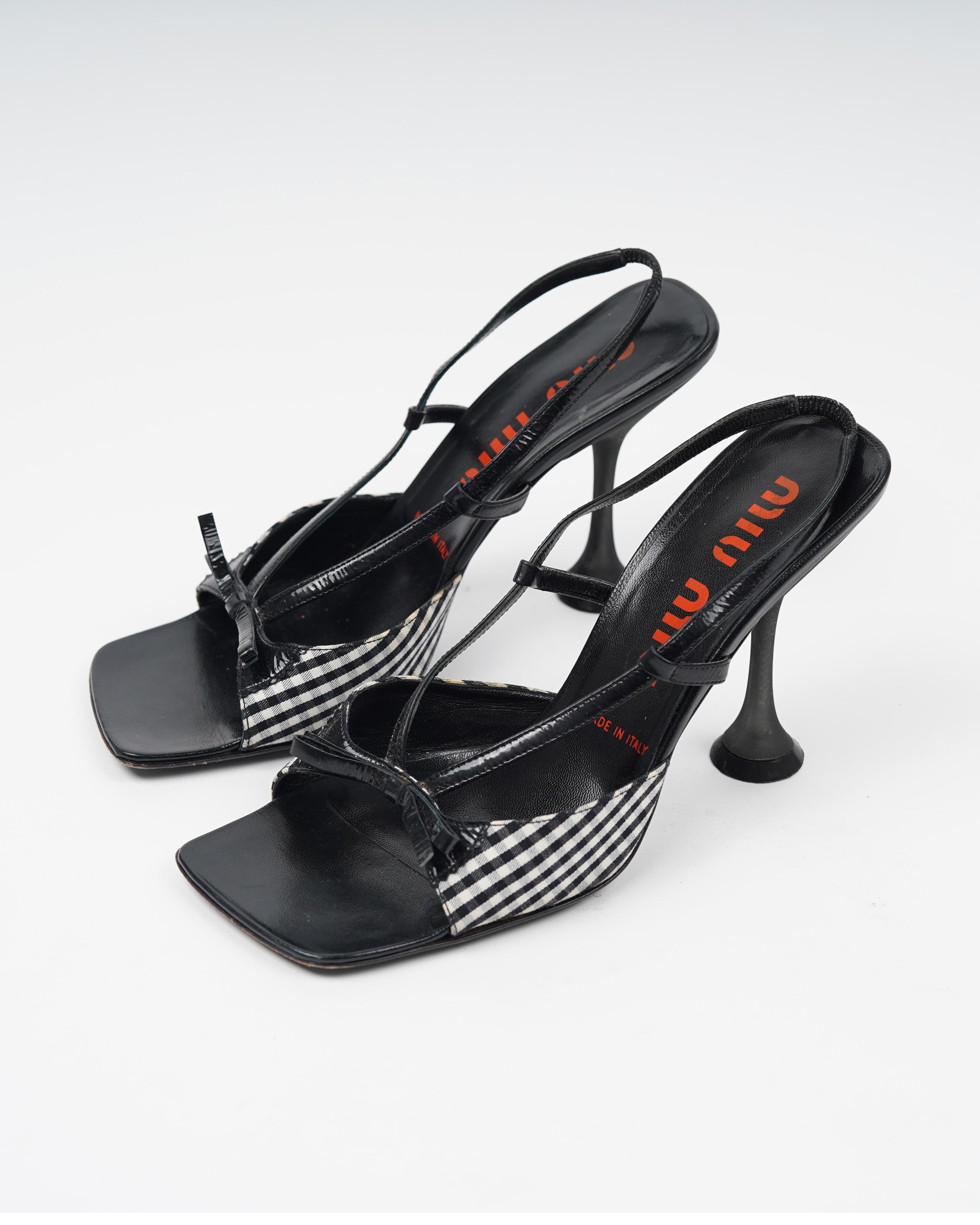 F/W 1999 Miu Miu Gingham Checkered Slingback Heels (Schwarz) im Angebot