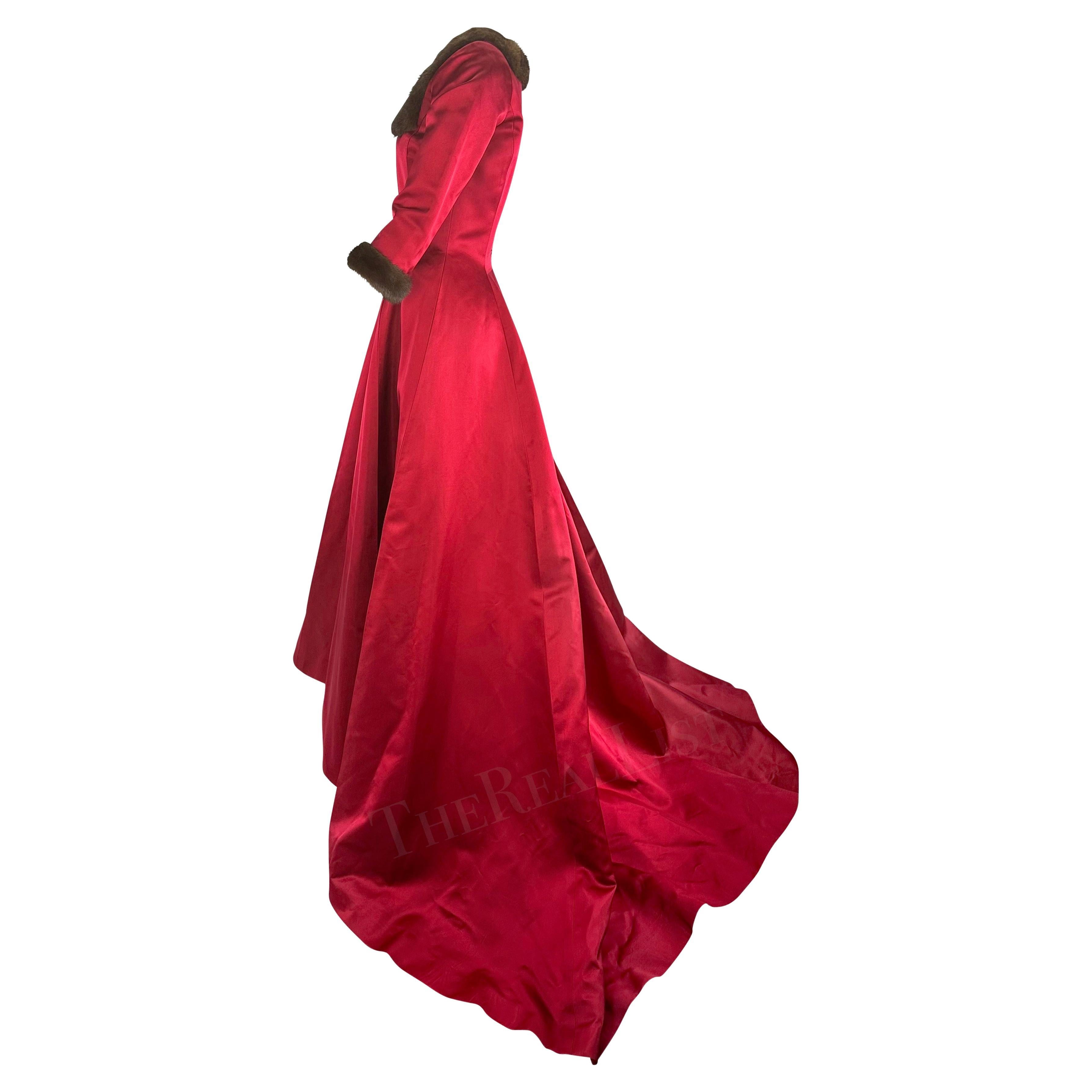 F/W 1999 Oscar de la Renta Naomi Campbell Runway Red Silk Satin Regal Mink Gown For Sale 2