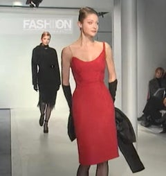 F/W 1999 Thierry Mugler Red Bouclé Asymmetric Chain Runway Bodycon Wool Dress