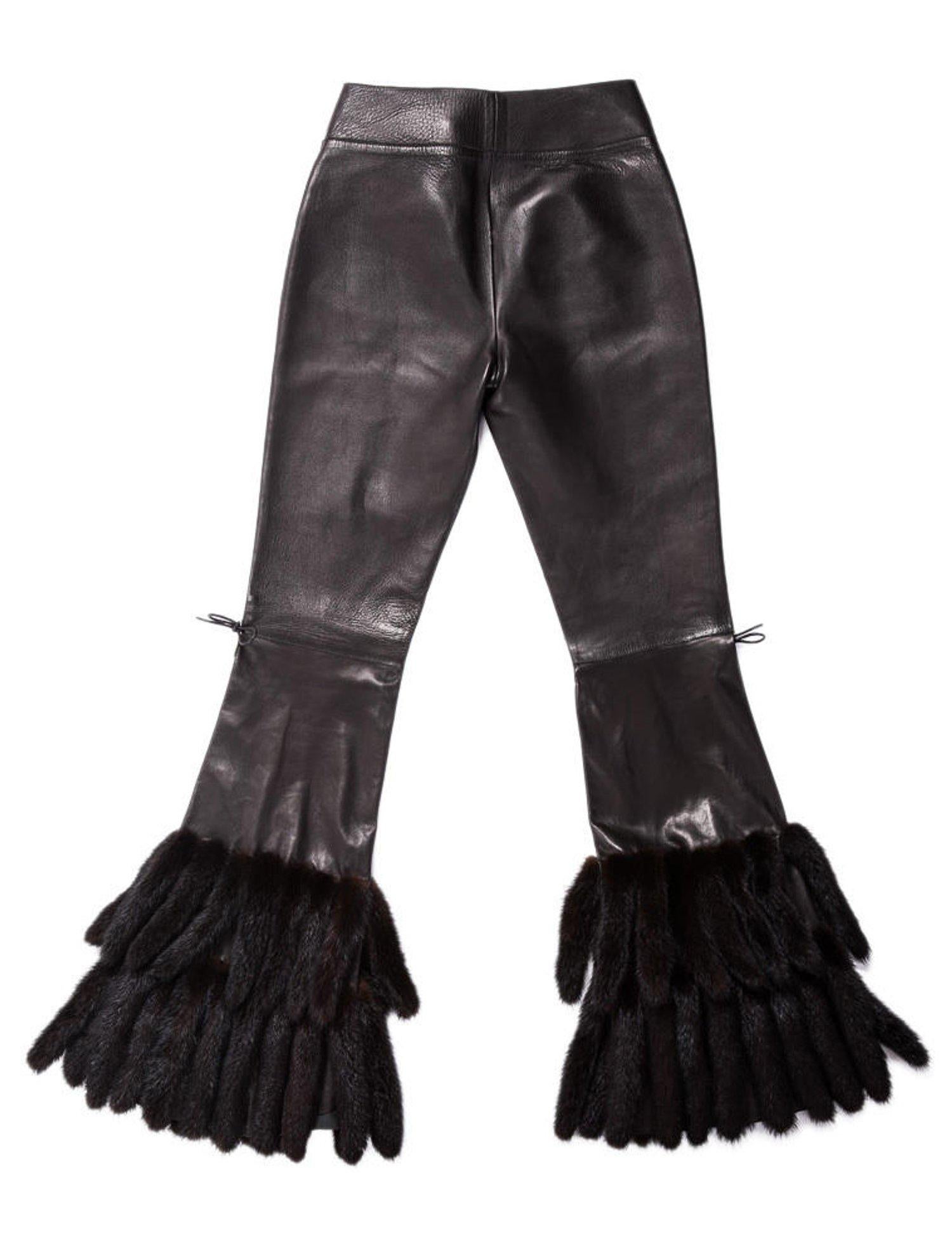 TOM FORD for GUCCI
F/W 1999 
  
Highly sought after GUCCI 

 LEATHER PANTS with MINK FUR 

 Extremely RARE !

Made in Italy

Impossible to get! Highly collectible! 

IT Size 38 - US 4