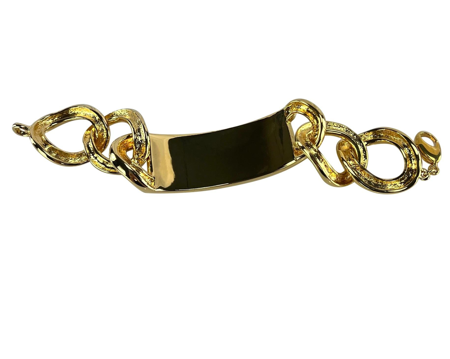 Christian Dior par John Galliano, bracelet à chaîne en or avec logo et étiquette de défilé, A/H 2000 en vente 5