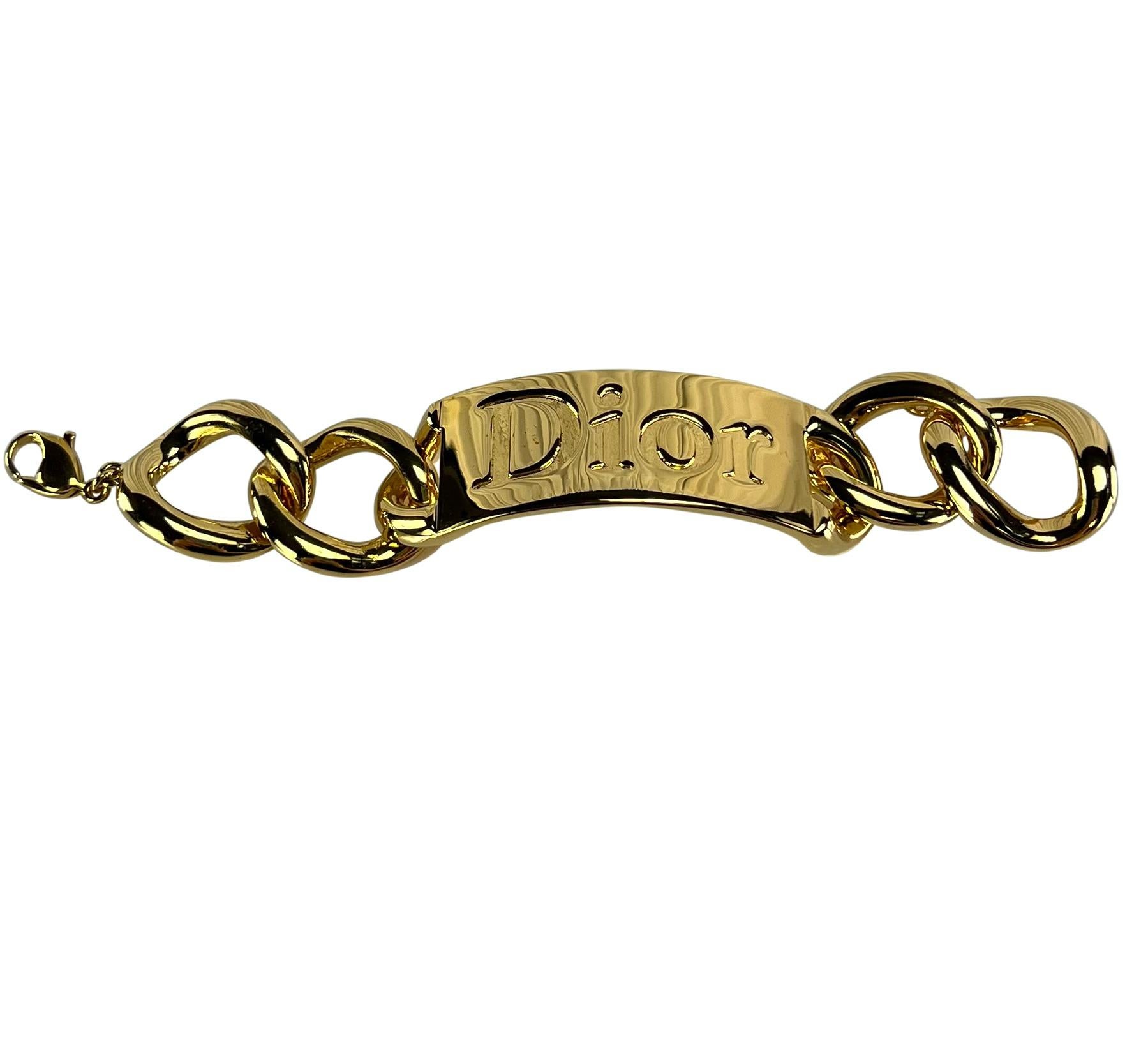 Christian Dior par John Galliano, bracelet à chaîne en or avec logo et étiquette de défilé, A/H 2000 Excellent état - En vente à West Hollywood, CA
