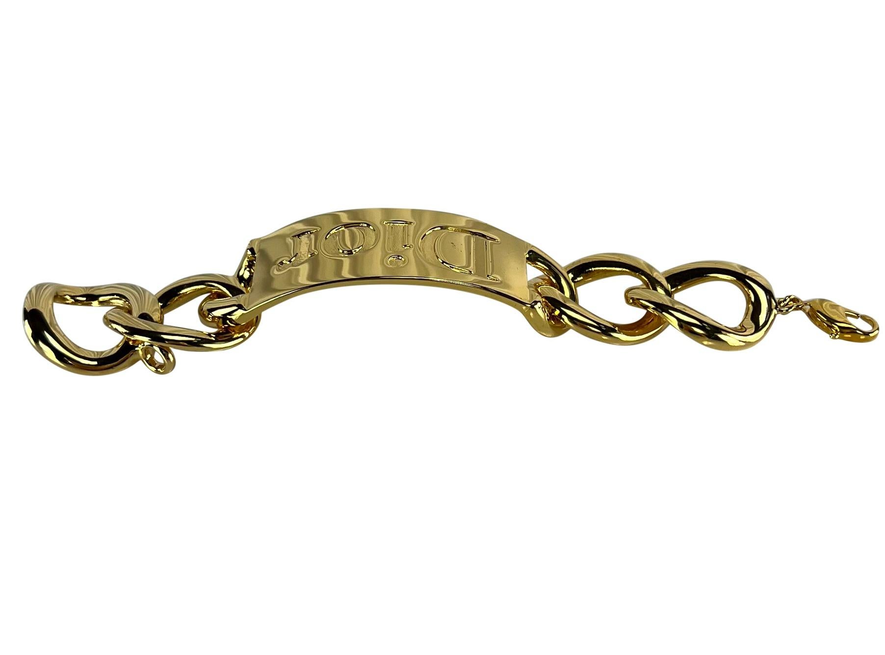 Christian Dior par John Galliano, bracelet à chaîne en or avec logo et étiquette de défilé, A/H 2000 en vente 3
