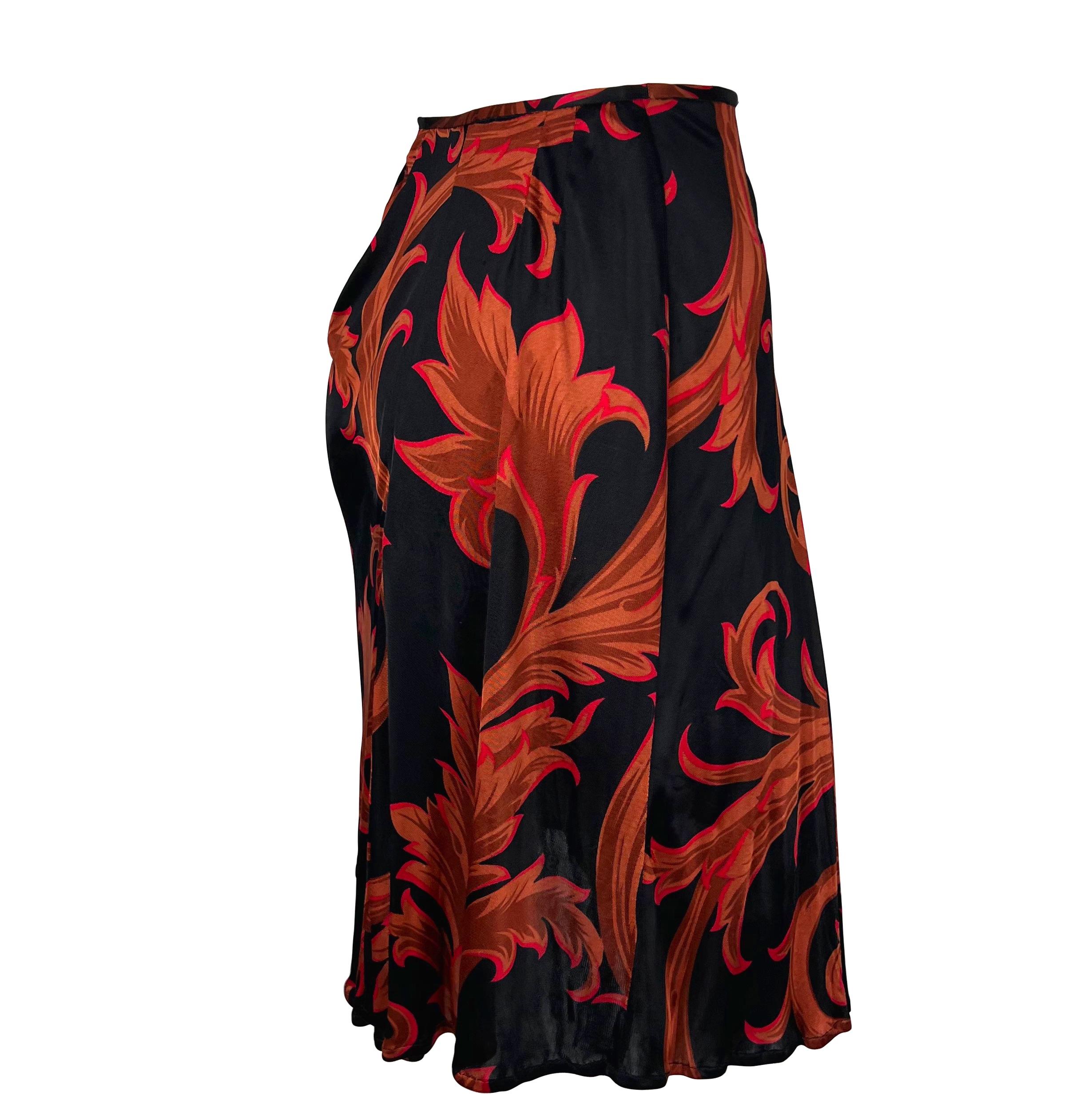 F/W 2000 Gianni Versace by Donatella Black Red Viscose Baroque Print Flare Skirt For Sale 1