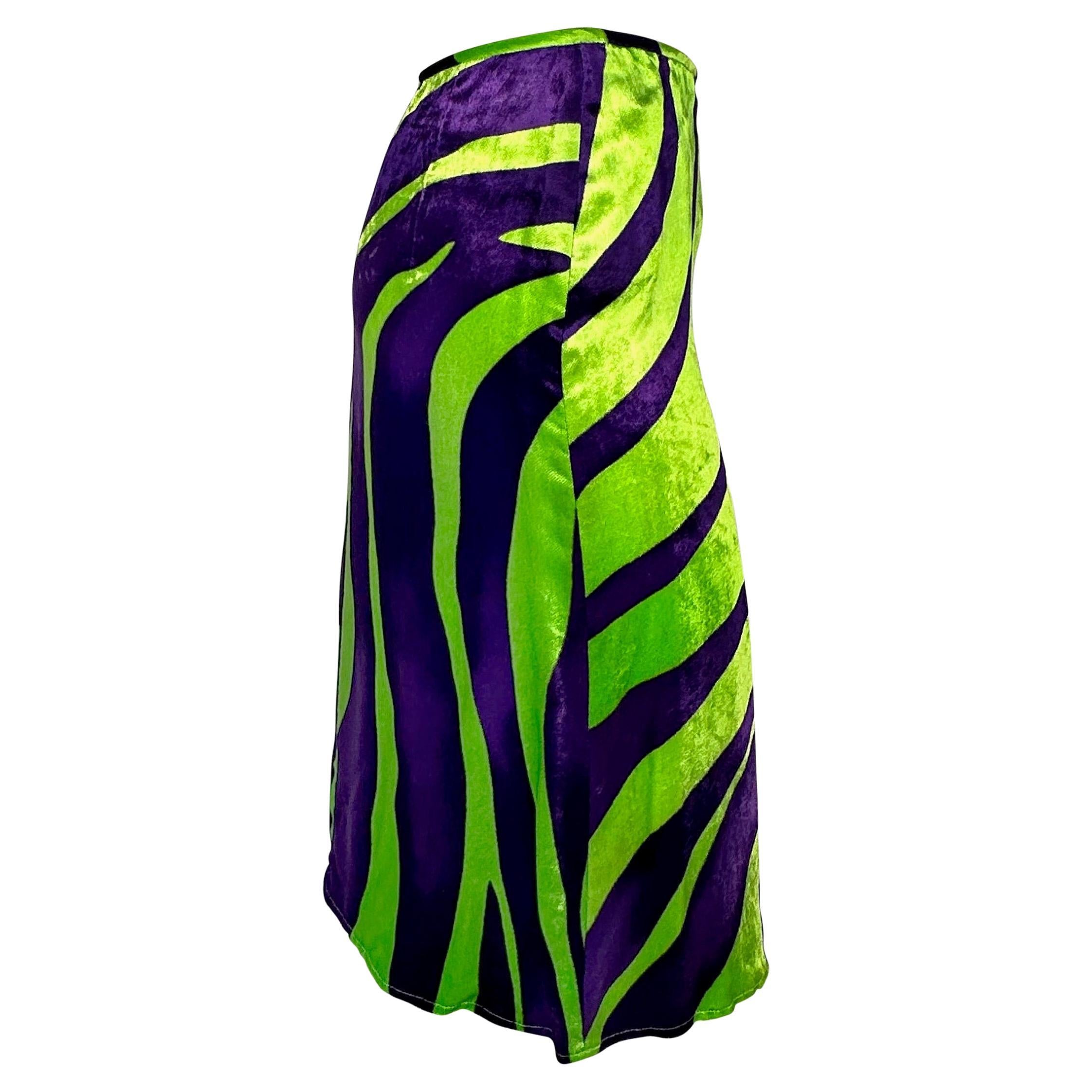 F/W 2000 Gianni Versace by Donatella Purple Green Abstract Velvet Slit Skirt In Good Condition For Sale In West Hollywood, CA