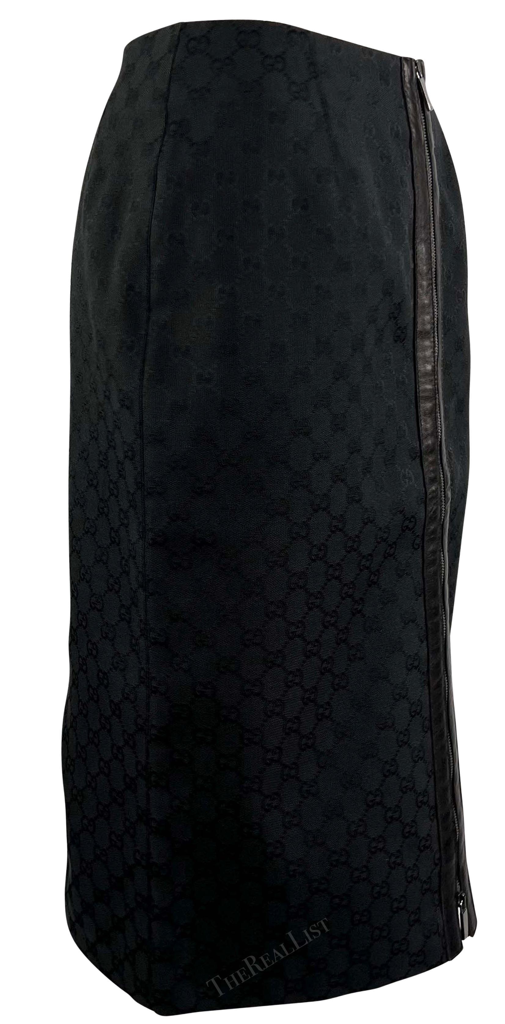 A/I 2000 Gucci by Tom Ford GG nero GG Monogram Zipper Pencil Skirt in vendita 7