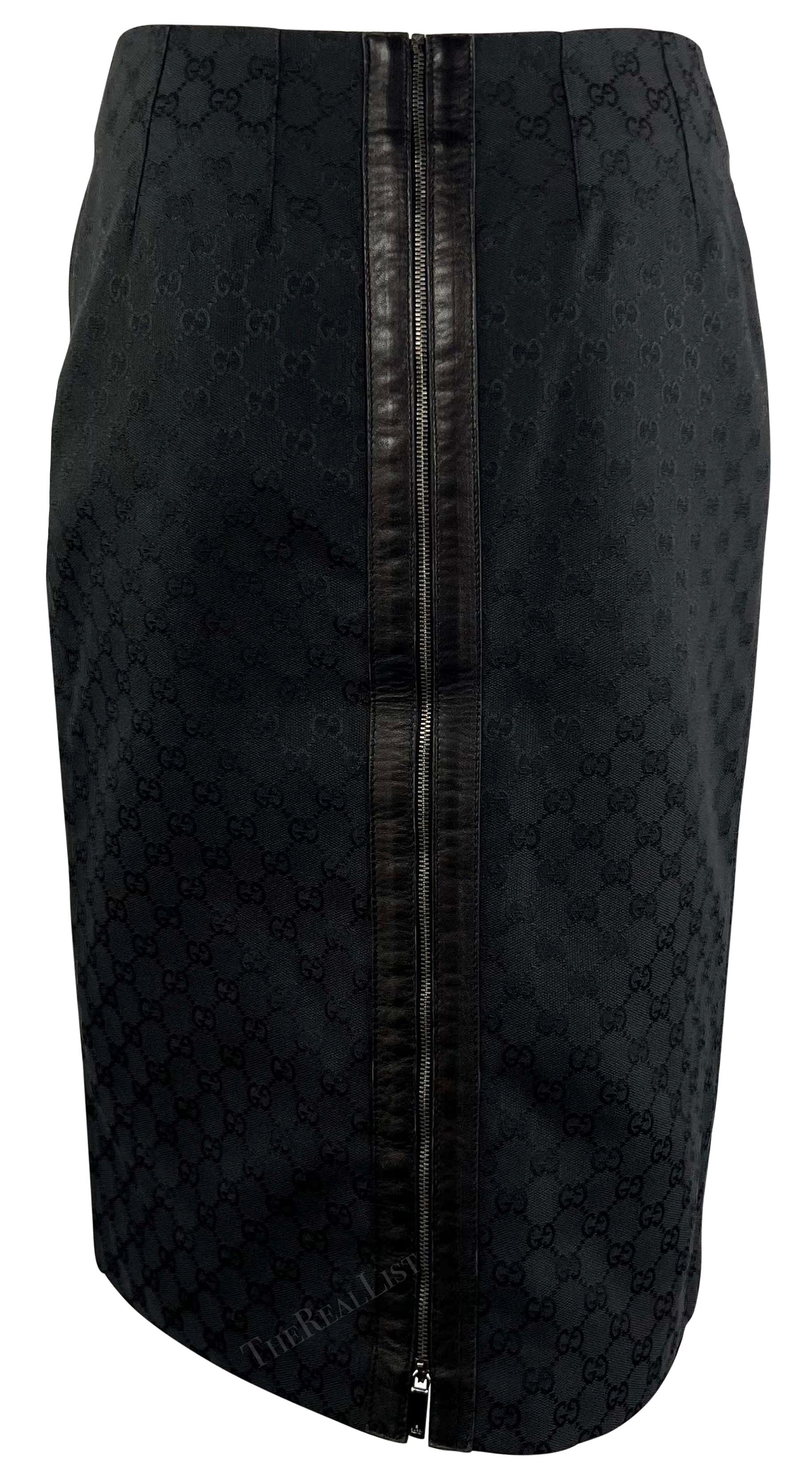 Women's F/W 2000 Gucci by Tom Ford Black GG Monogram Zipper Pencil Skirt For Sale