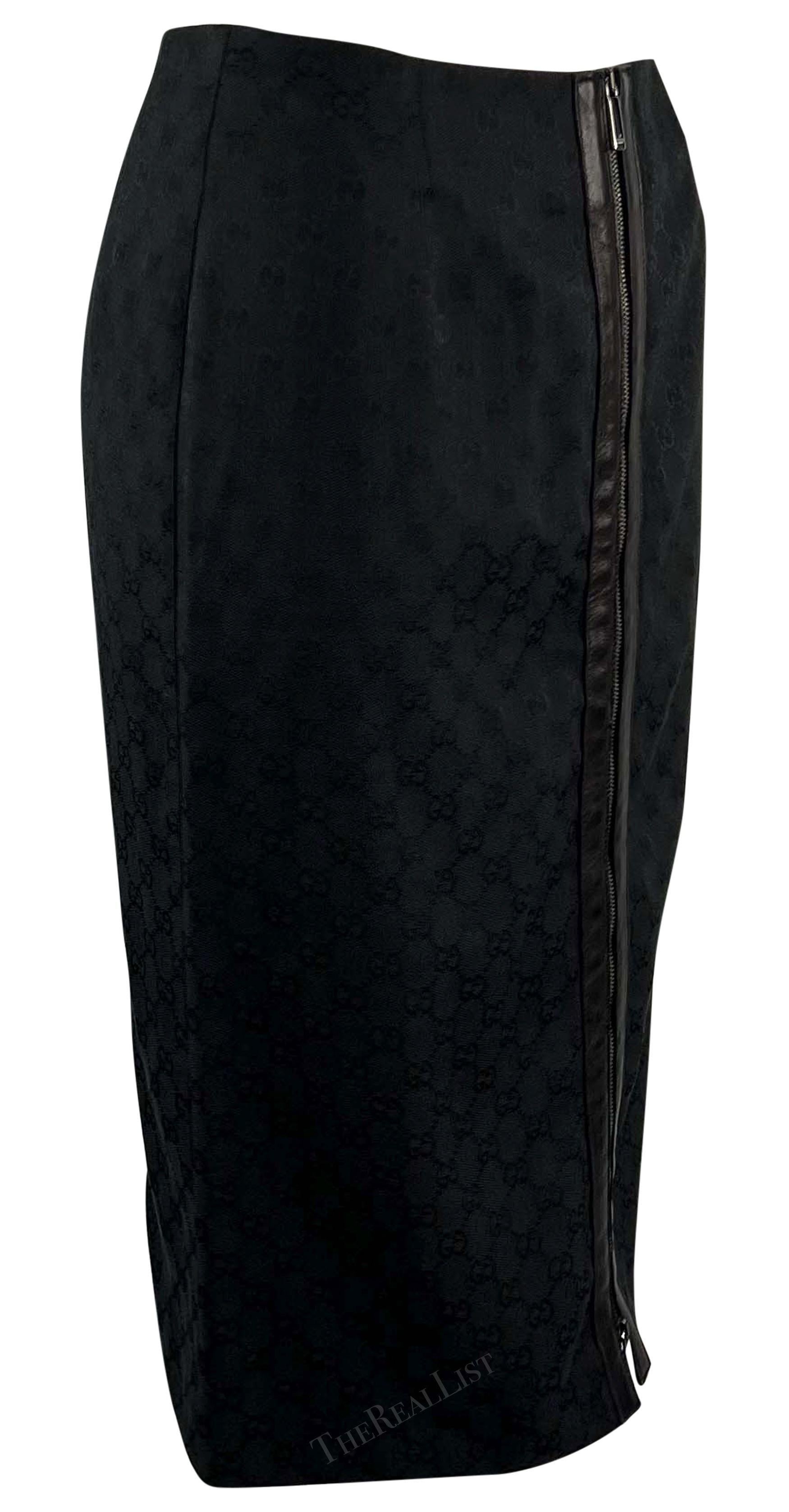 A/I 2000 Gucci by Tom Ford GG nero GG Monogram Zipper Pencil Skirt in vendita 1
