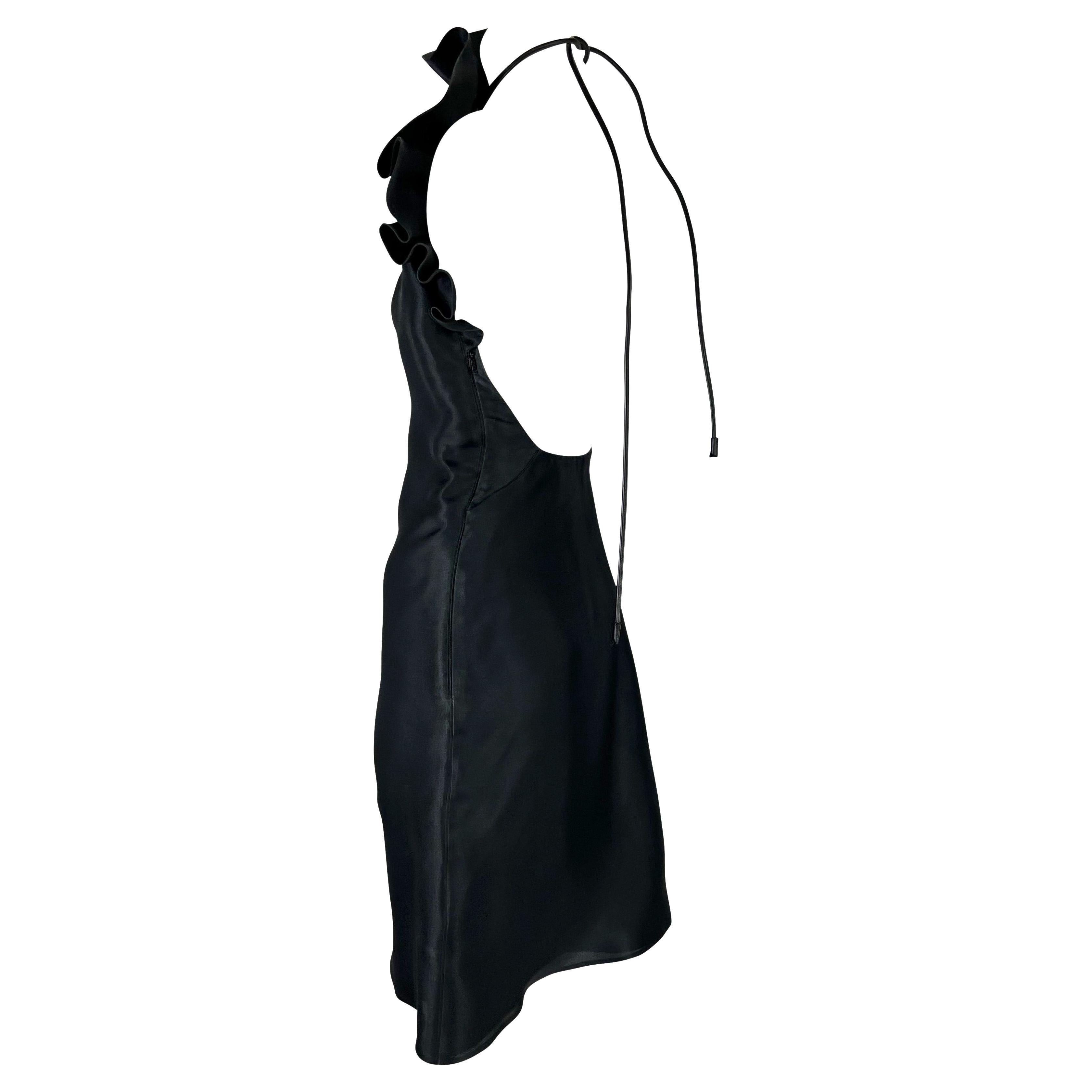 F/W 2000 Gucci by Tom Ford Robe à volants dos nu en taffetas de soie noir en vente 1