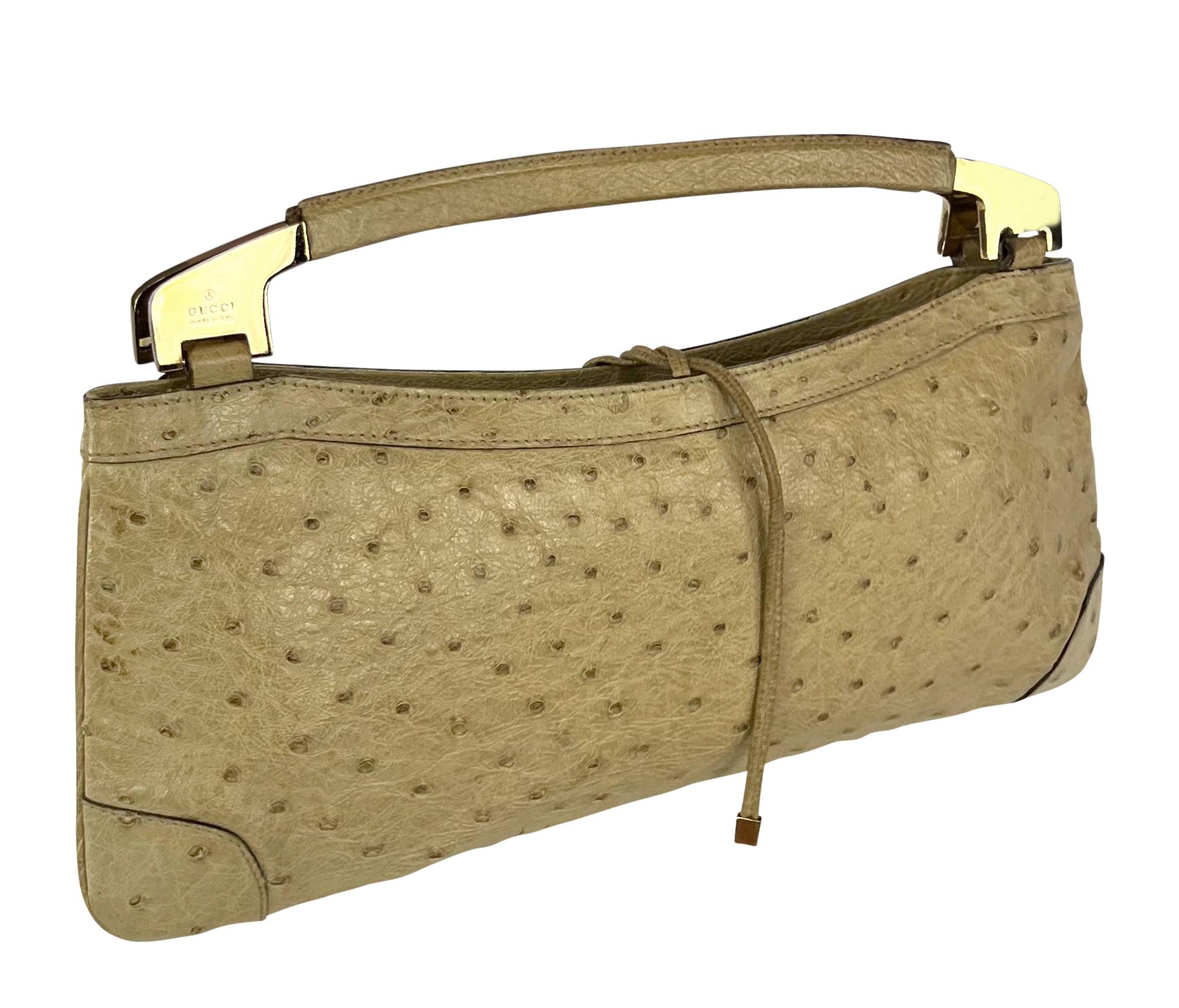 F/W 2000 Gucci by Tom Ford Genuine Ostrich Skin Convertible Chain Clutch Bag For Sale 1