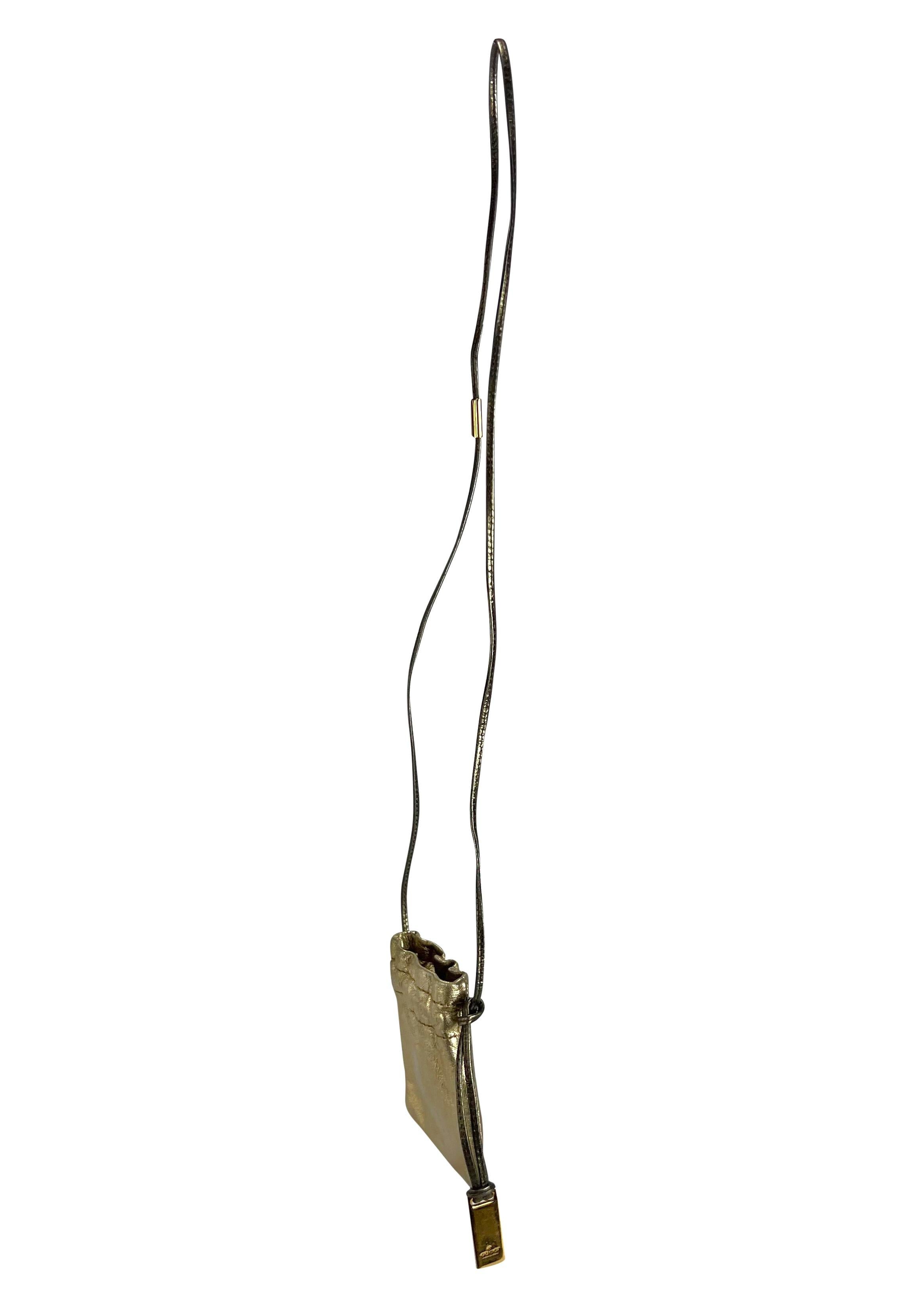 F/W 2000 Gucci by Tom Ford Gold Metallic Logo Mini Pochette Crossbody Necklace In Excellent Condition In West Hollywood, CA