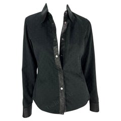 Gucci by Tom Ford - Chemise noire avec bordure en cuir et col à monogrammes GG, A/H 2000