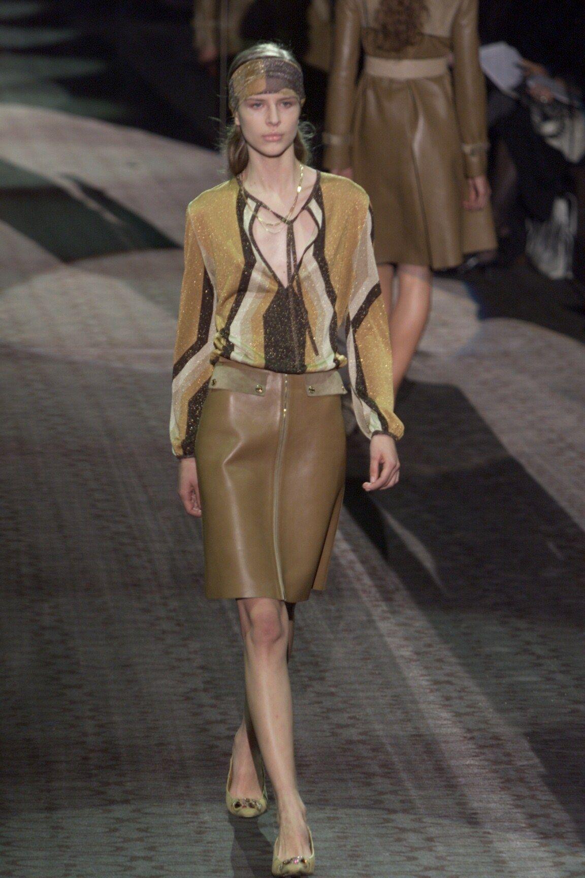 Women's F/W 2000 Gucci By Tom Ford Printed Silk Neckholder Top For Sale