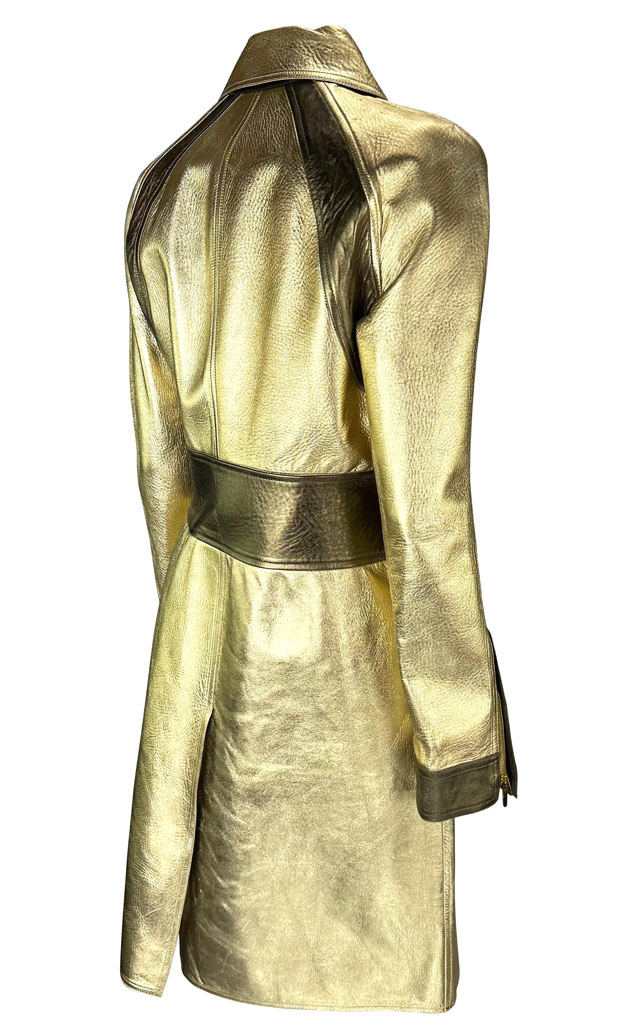 F/W 2000 Gucci by Tom Ford Runway Ad Two-Tone Gold Metallic Leather Coat In Good Condition In West Hollywood, CA