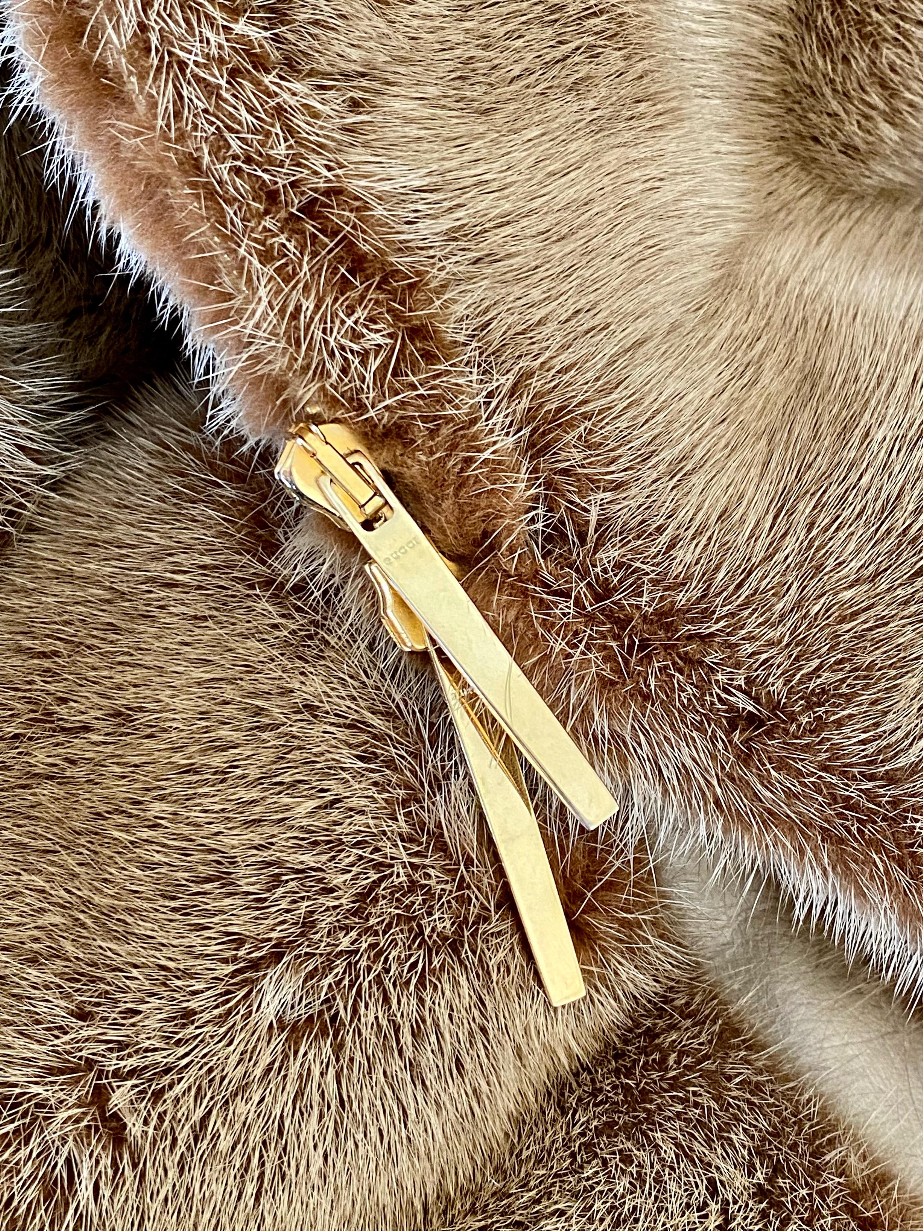 Women's F/W 2000 Gucci by Tom Ford Runway Tricolor Dyed Mink Zip-Up Coat For Sale