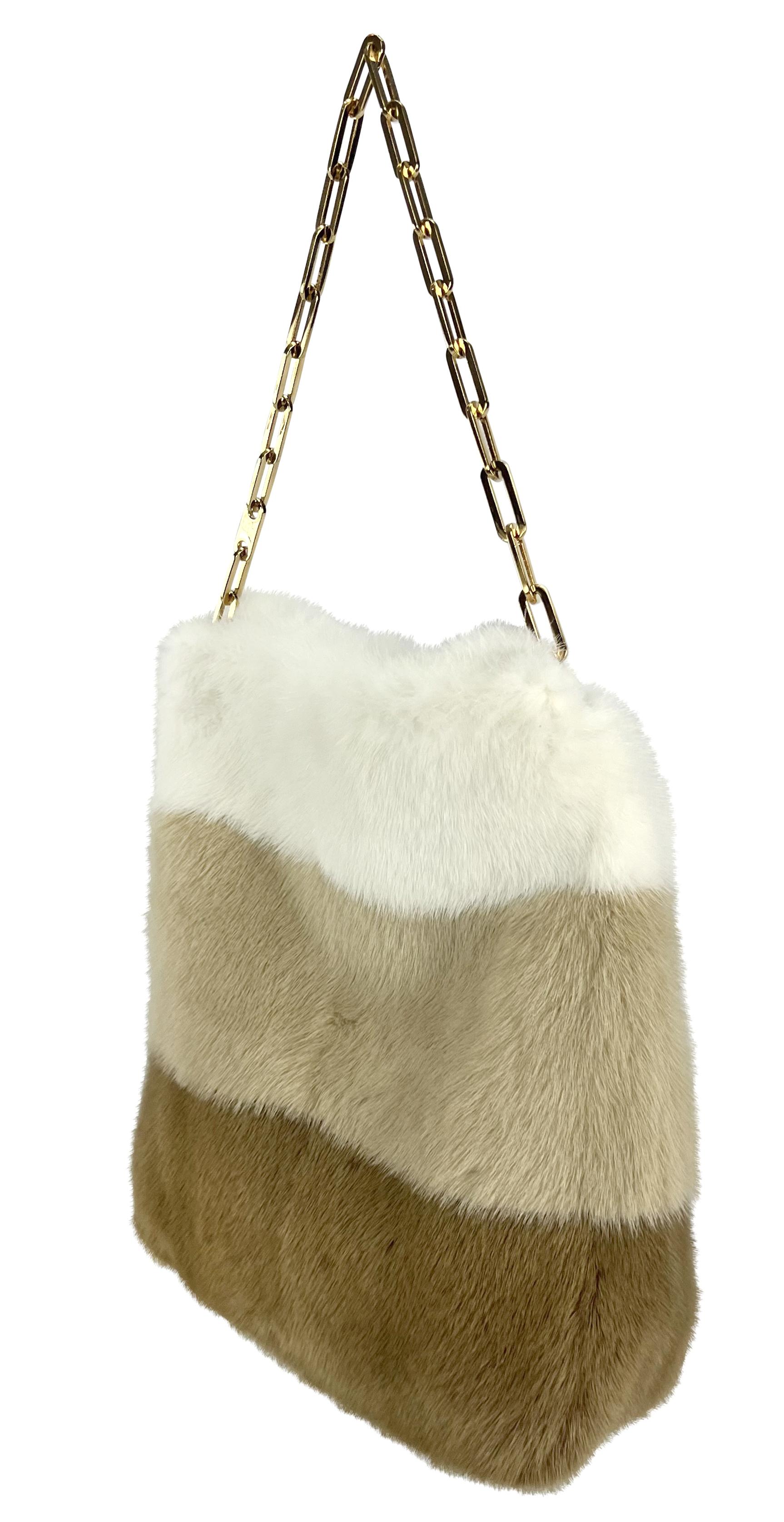 F/W 2000 Gucci by Tom Ford Tricolor White Tan Mink Gold Logo Chain Shoulder Bag In Excellent Condition In West Hollywood, CA