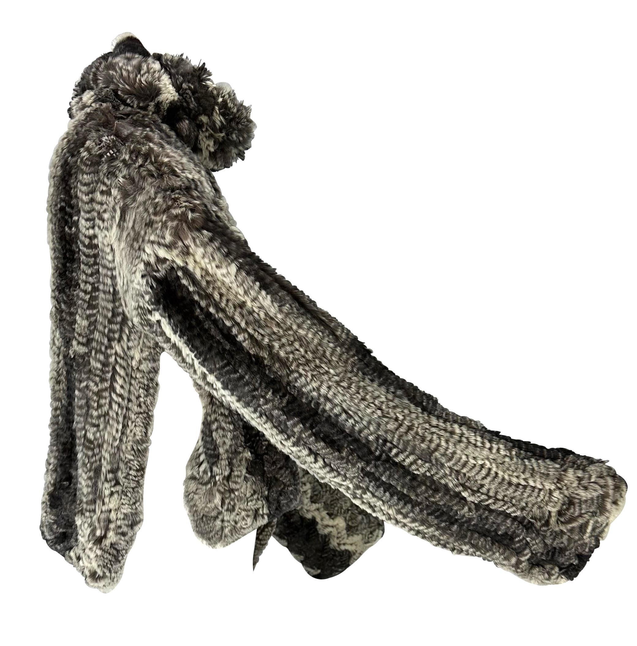 John Galliano - Pull tunique asymétrique surdimensionné en fourrure grise tricotée, A/H 2000 en vente 3