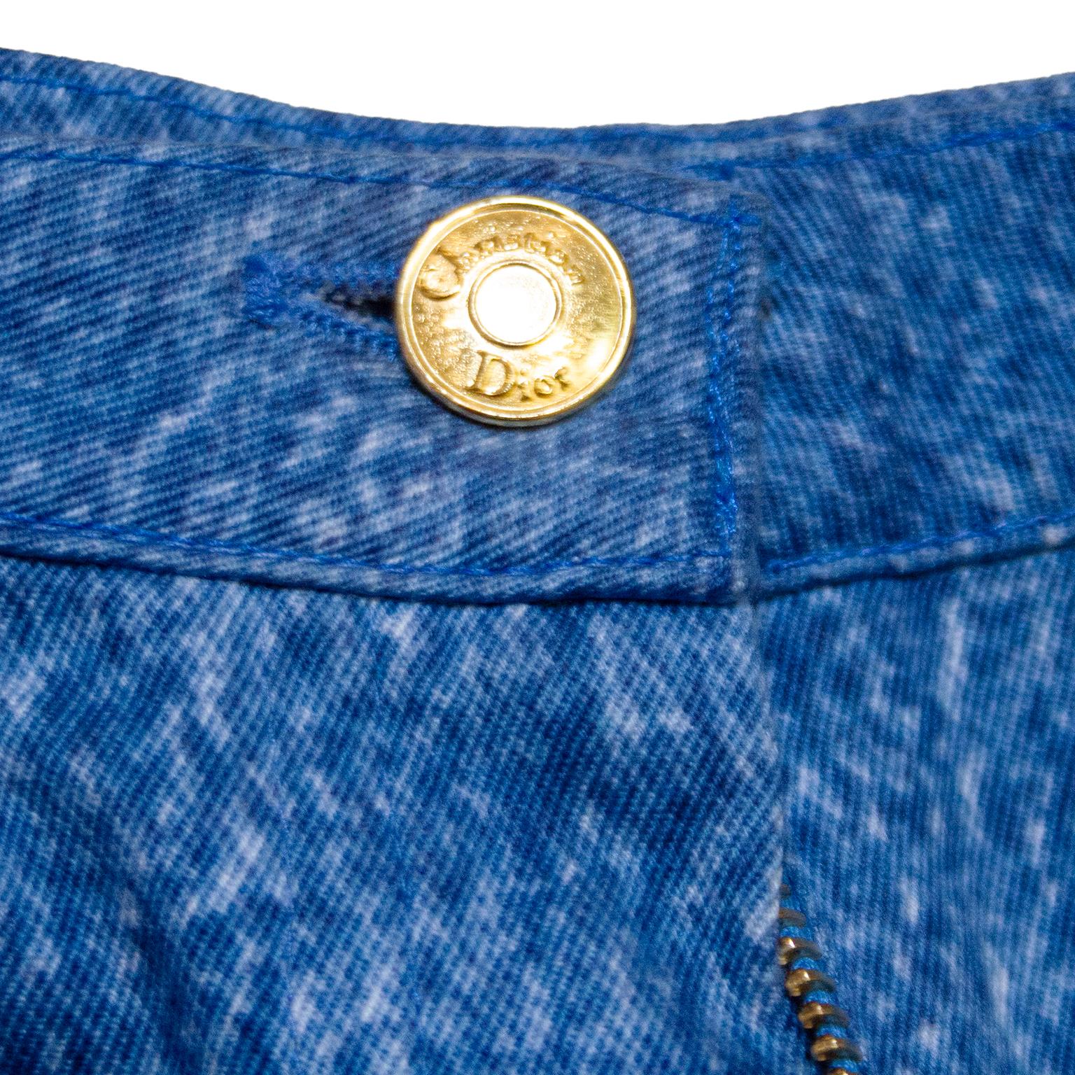 F/W 2000 Laufsteg Christian Dior Stone Wash Jeans mit Leoparden 2