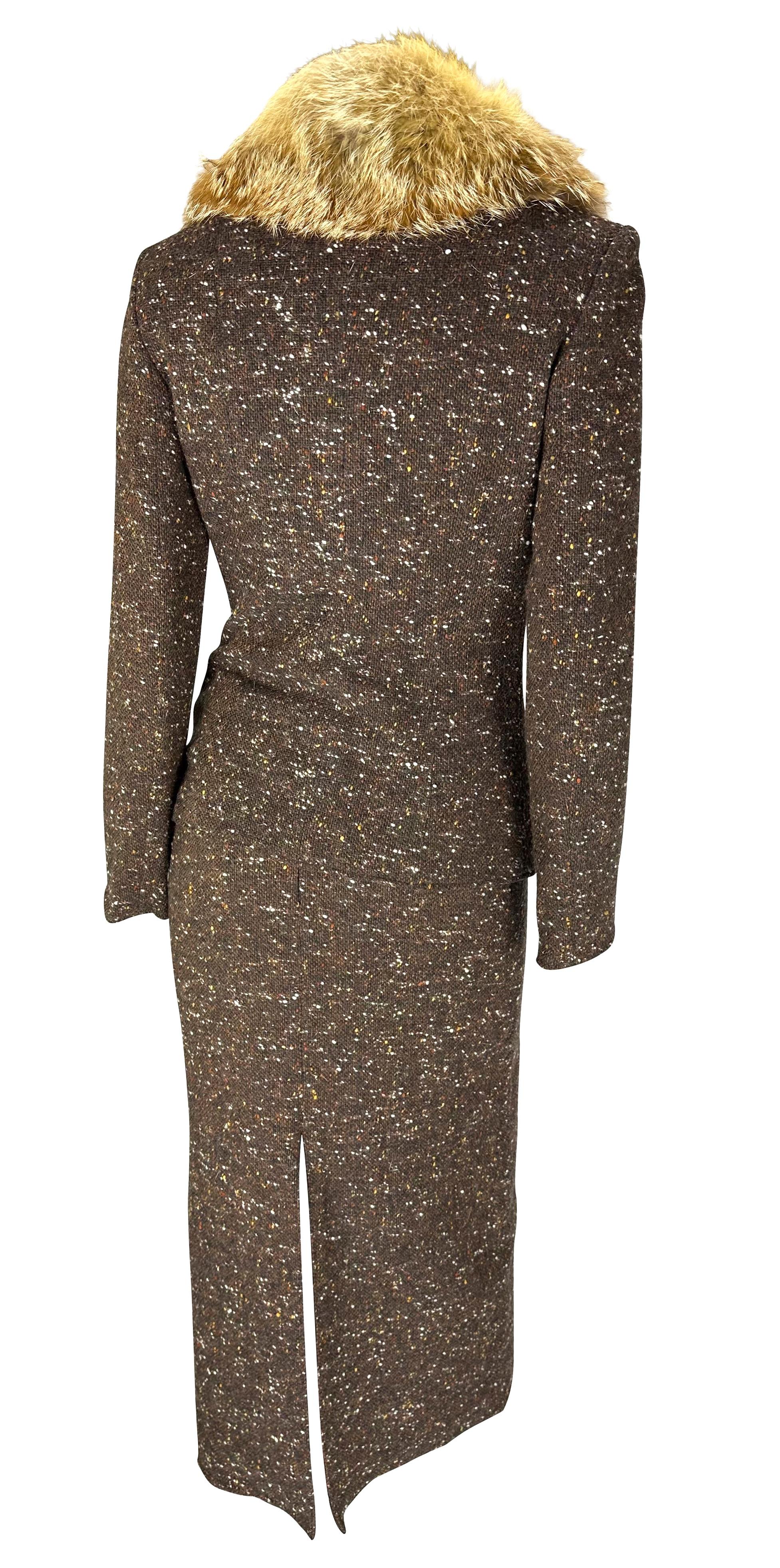 F/W 2001 Christian Dior by John Galliano Fur Trim Slit Brown Tweed Skirt Suit (tailleur jupe en tweed marron) en vente 2