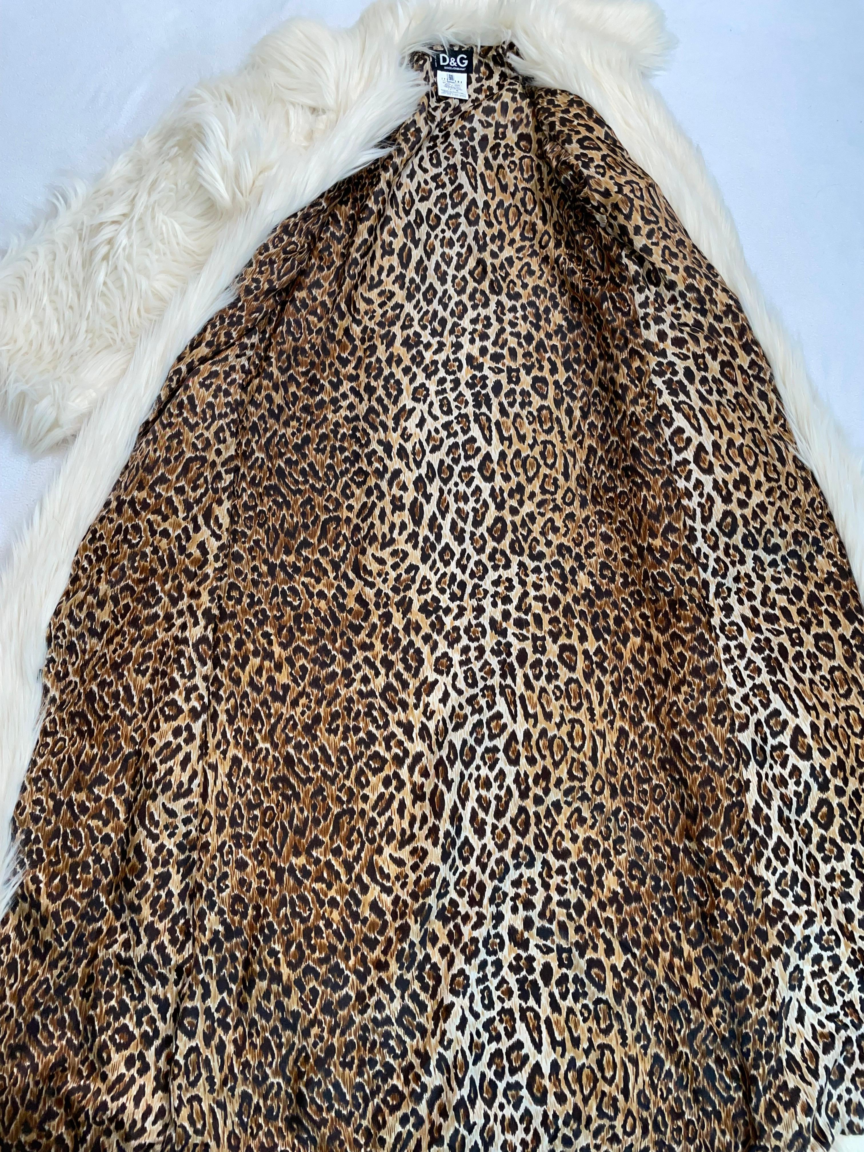 F/W 2001 D&G by Dolce & Gabbana White Faux Fur Long Coat In Fair Condition In Yukon, OK