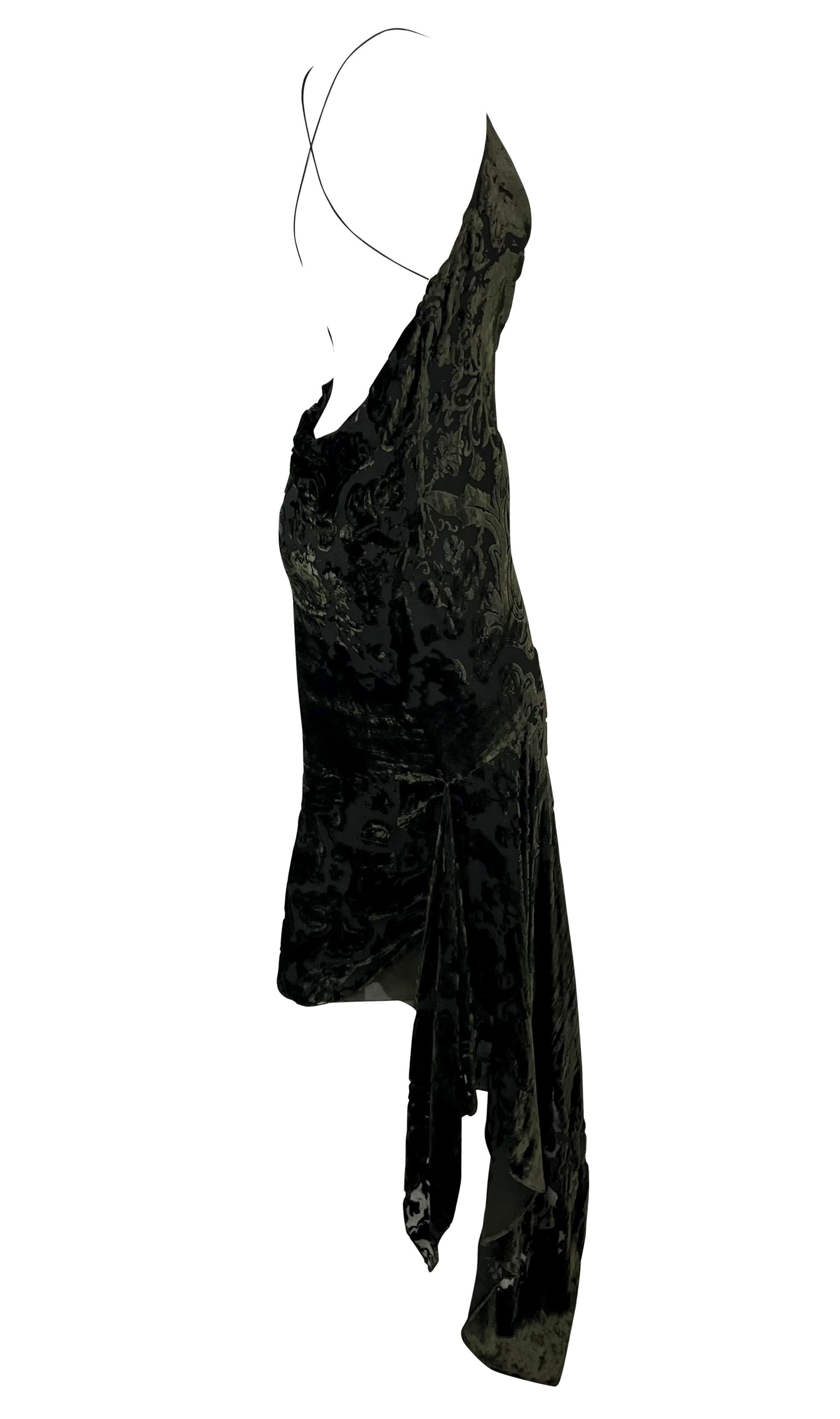 F/W 2001 Donna Karan Robe asymétrique dos nu en velours Devoré d'un vert olive profond en vente 1