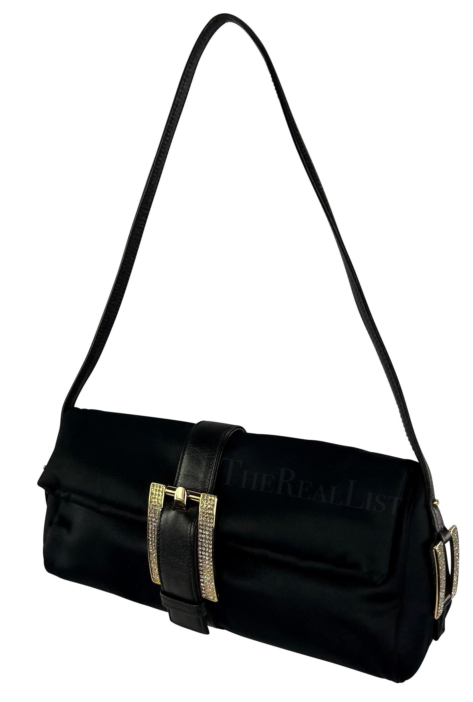 A/I 2001 Donatella Versace for Gianni Versace Nero Raso Oro Strass a Spalla In condizioni ottime in vendita a West Hollywood, CA