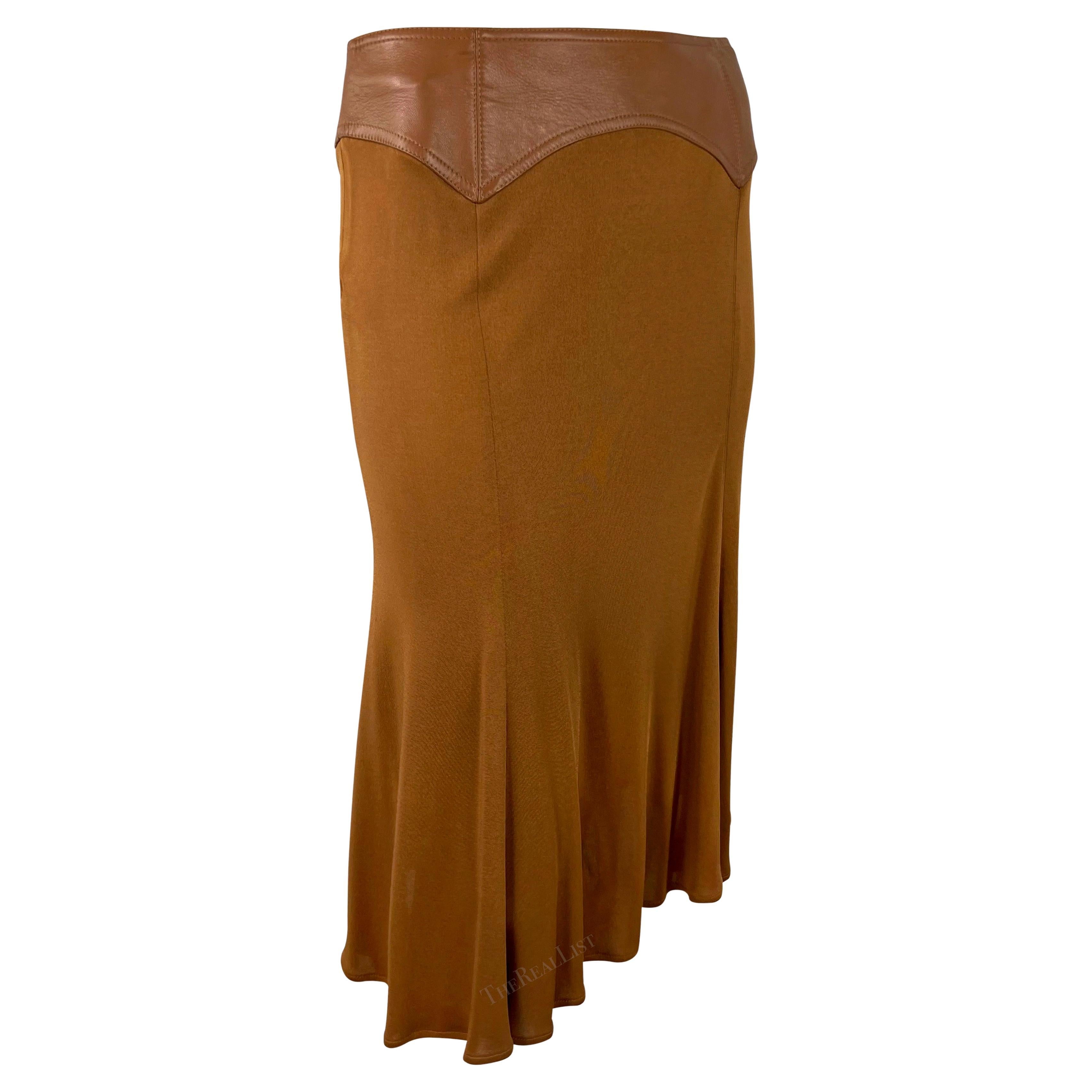 F/W 2001 Gianni Versace by Donatella Light Saddle Brown Leather Bodycon Skirt For Sale 4