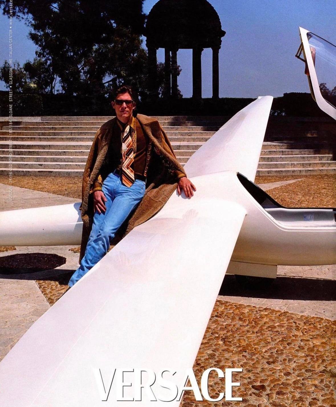 Marron F/W 2001 Gianni Versace by Donatella Runway Mens Brown Shaved Pony Hair Coat for Gianni Versace for Gianni Versace by Donatella Versace for Gianni Versace for W Brown. en vente