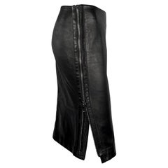 F/W 2001 Gucci by Tom Ford Black Leather Logo Zip Adjustable Pencil Skirt (Jupe fourreau ajustable avec logo en cuir)