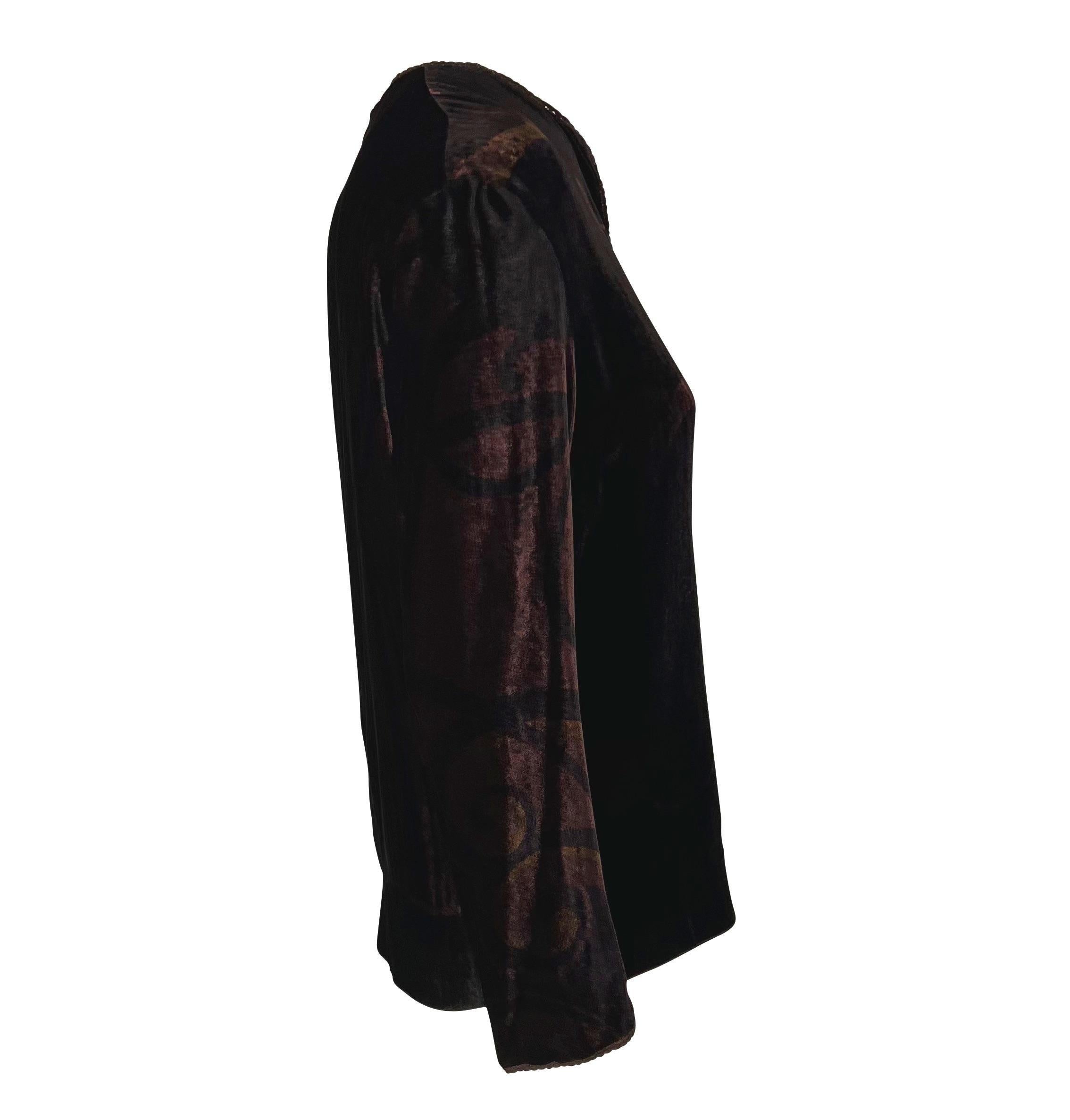 F/W 2001 Gucci for Tom Ford Braunes Tunika-Oberteil mit Samt-Logo-Print, tief ausgeschnitten Damen im Angebot