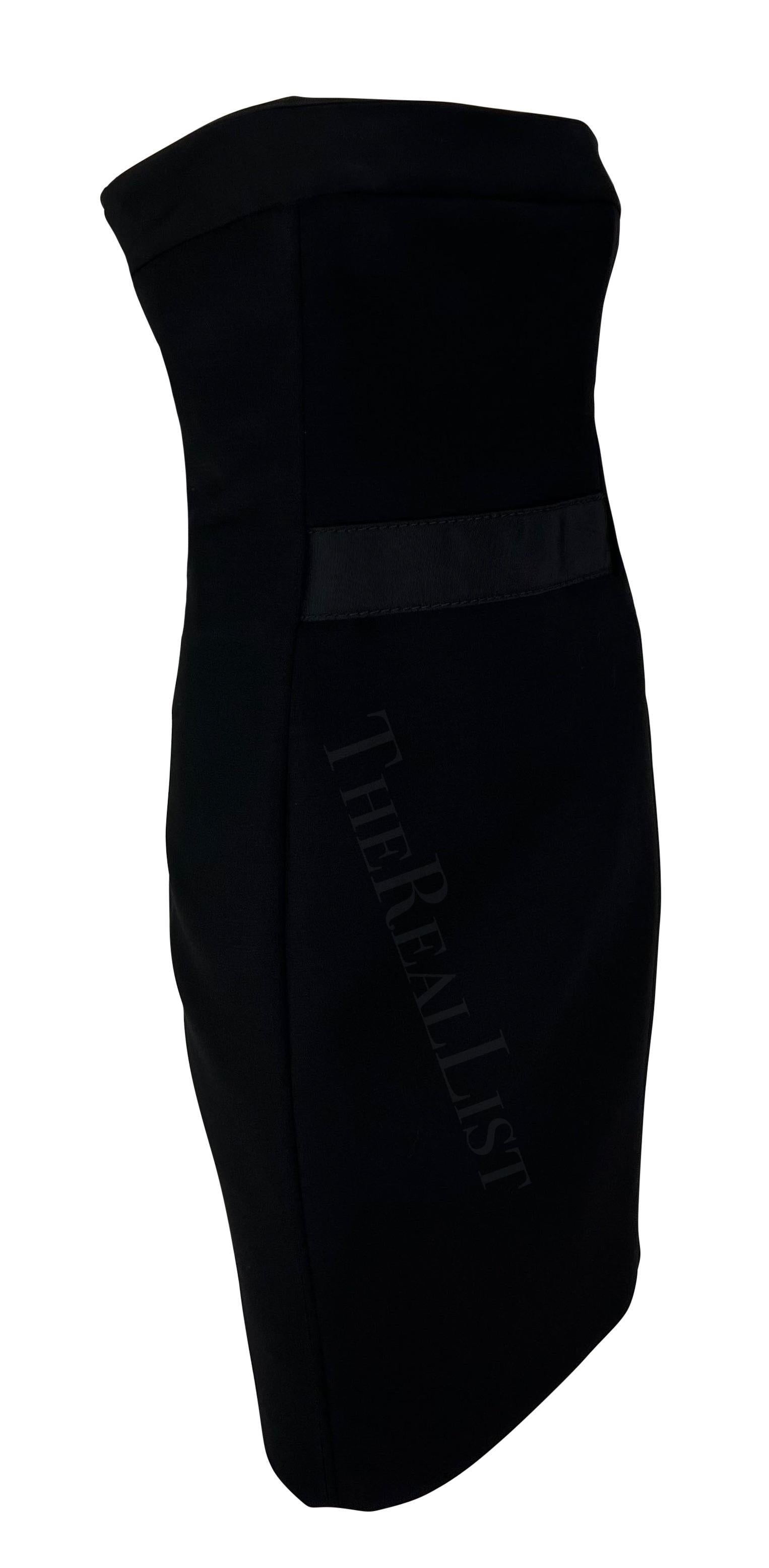 Mini robe tube sans bretelles noire corsetée Gucci by Tom Ford, A/H 2001 Unisexe en vente