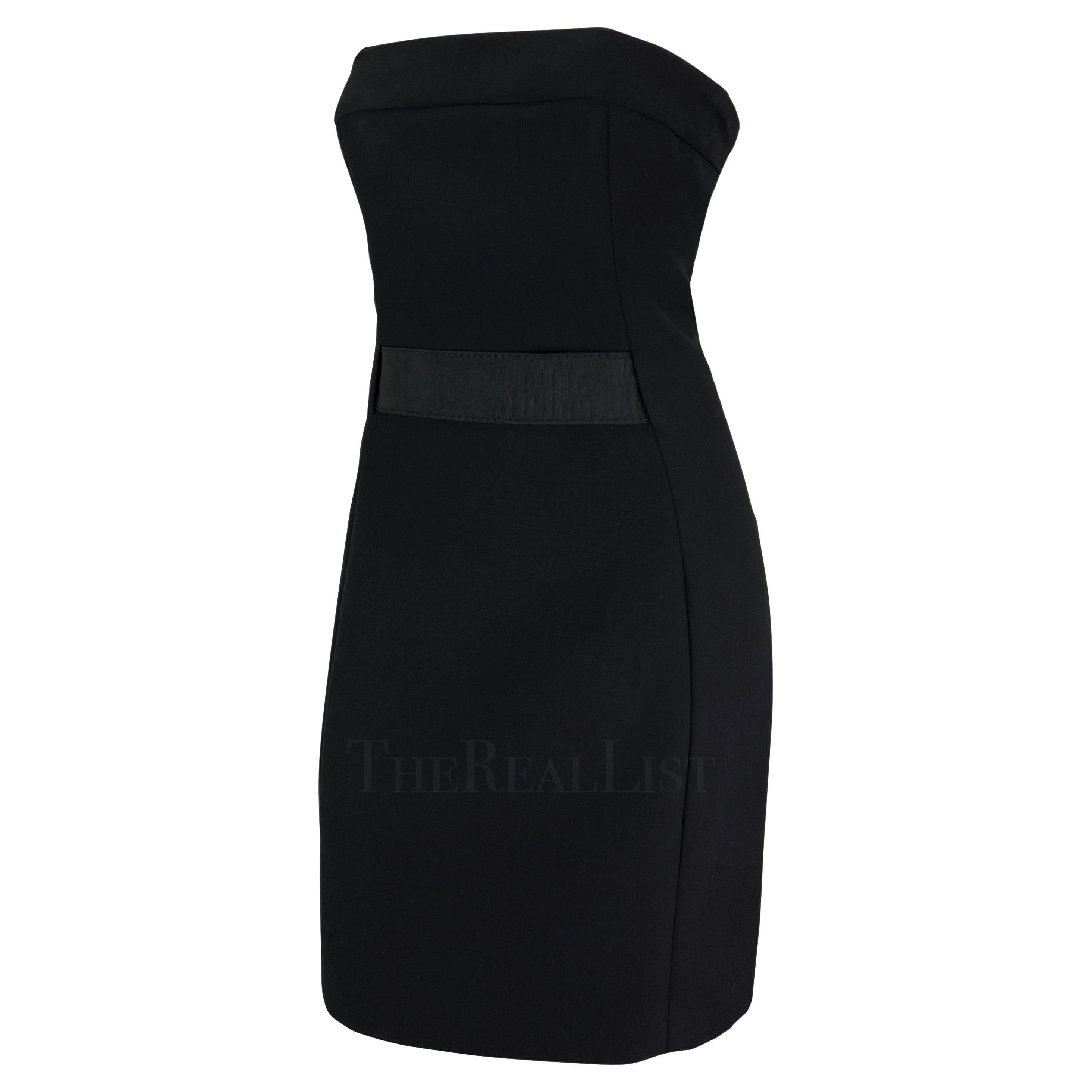 F/W 2001 Gucci by Tom Ford Corseted Black Strapless Tube Mini Dress For Sale