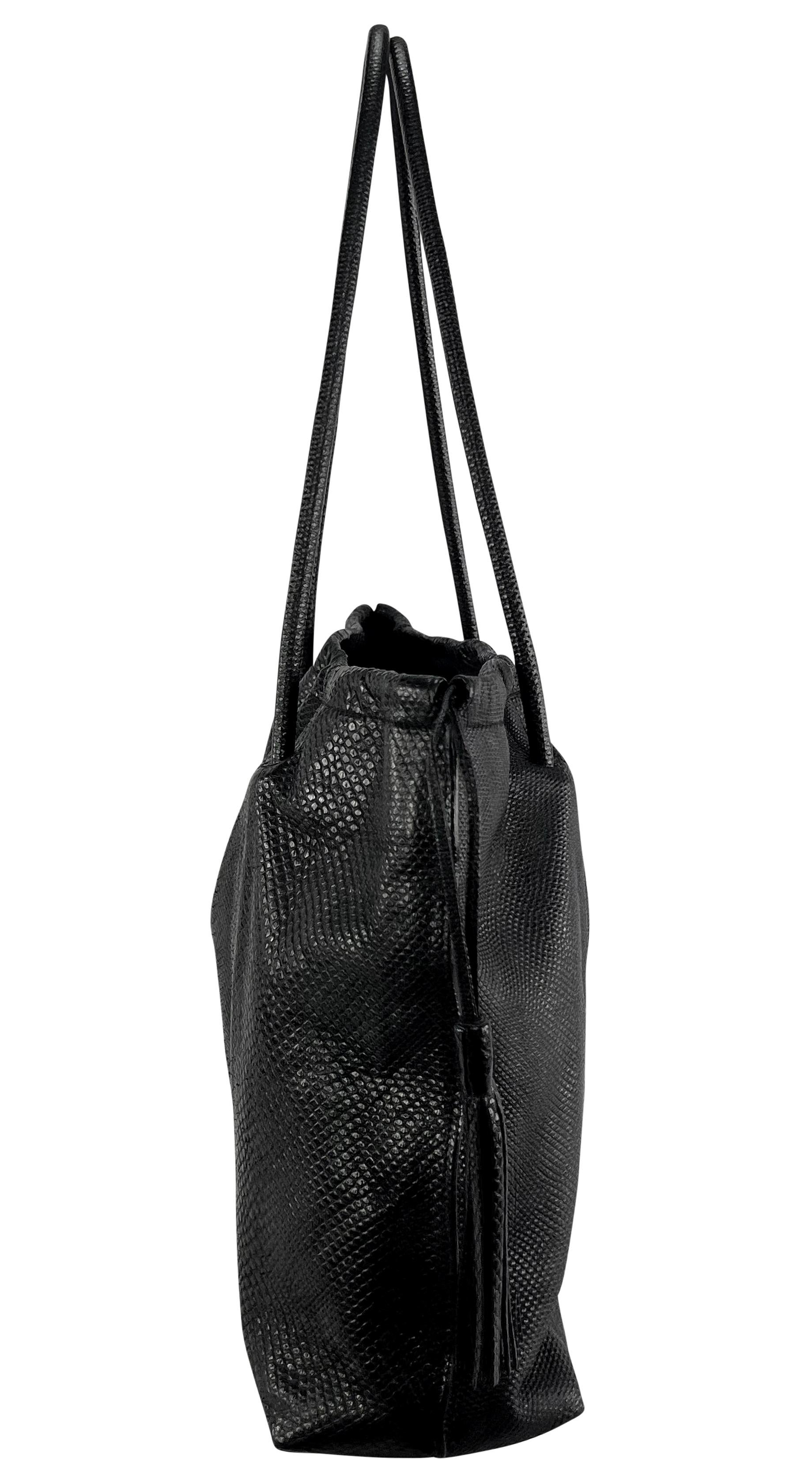 F/W 2001 Gucci by Tom Ford Genuine Snakeskin Drawstring Tassel Shoulder Bag In Good Condition In West Hollywood, CA
