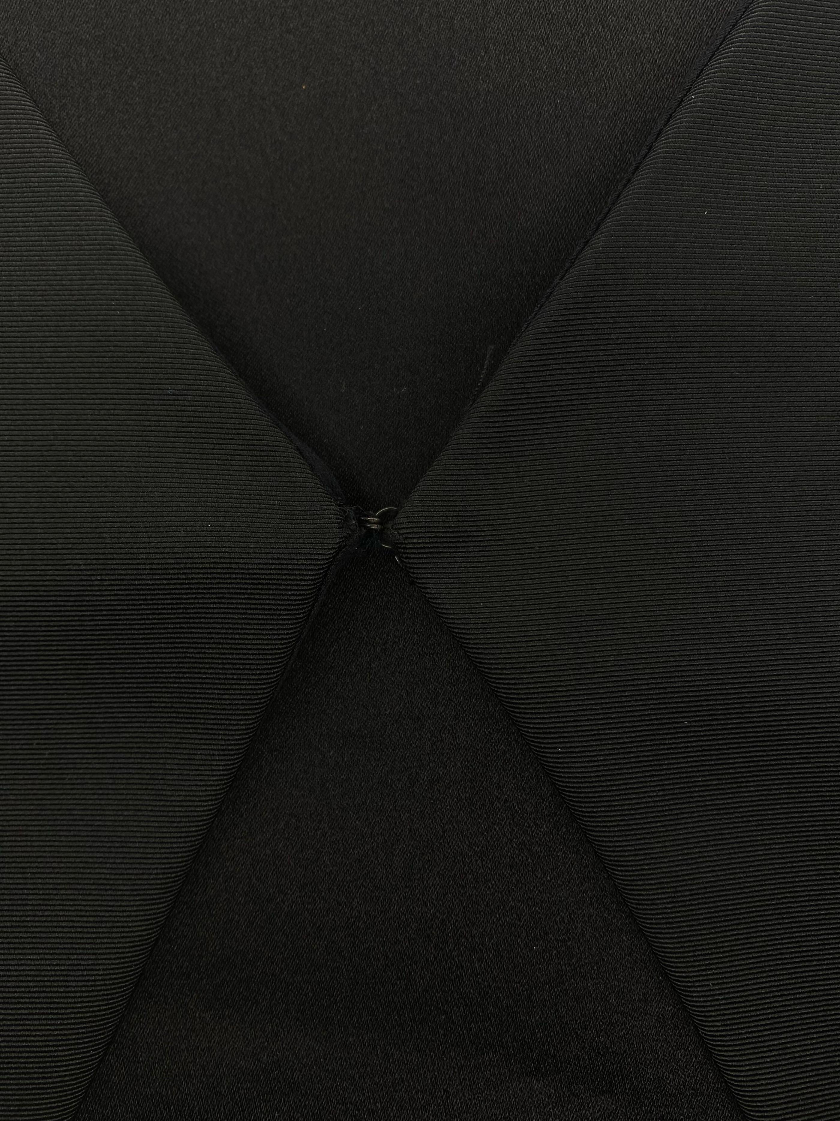 F/W 2001 Gucci by Tom Ford Runway Black Silk Triangle Cutout Black Skirt Set For Sale 4