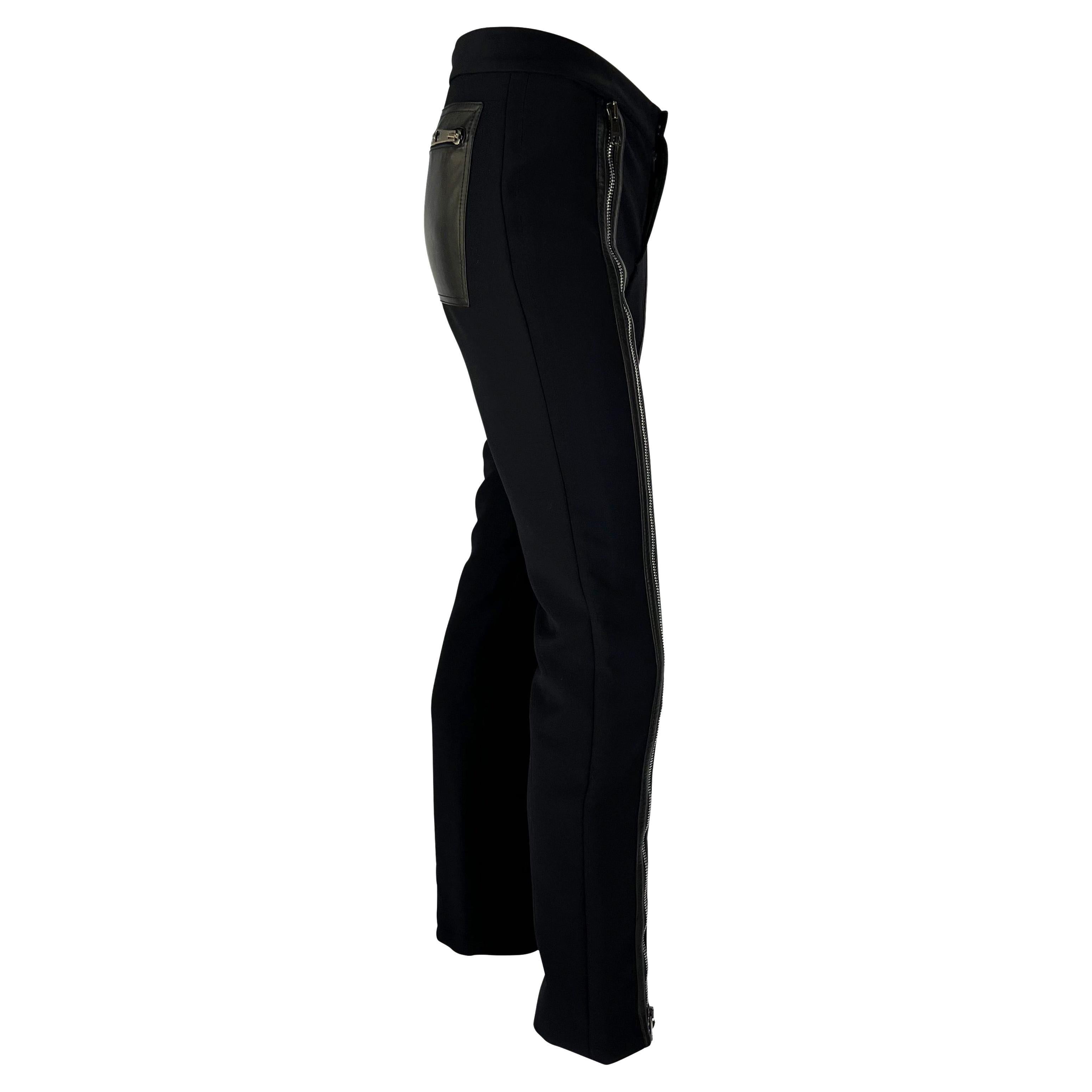 F/W 2001 Gucci by Tom Ford Laufsteg-Hose aus schwarzer Wolle mit doppeltem Reißverschluss und Ledertasche im Angebot 4