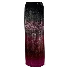 F/W 2001 Oscar De La Renta Falda larga de lentejuelas ombré sobre la pasarela