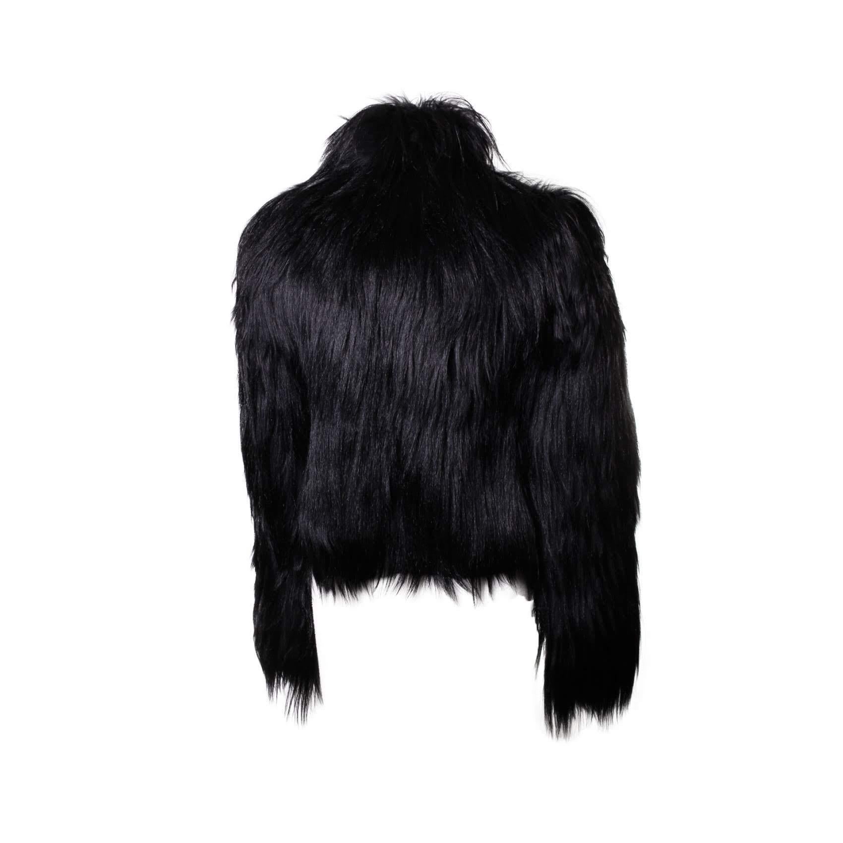 RARE VINTAGE

TOM FORD for GUCCI 

Kidassia Fur jacket

F/W 2001

Finished with black ribbon. Fully lined.

IT Size 44
  
Simply fabulous! 

Don't miss this opportunity to own this iconic creation! 