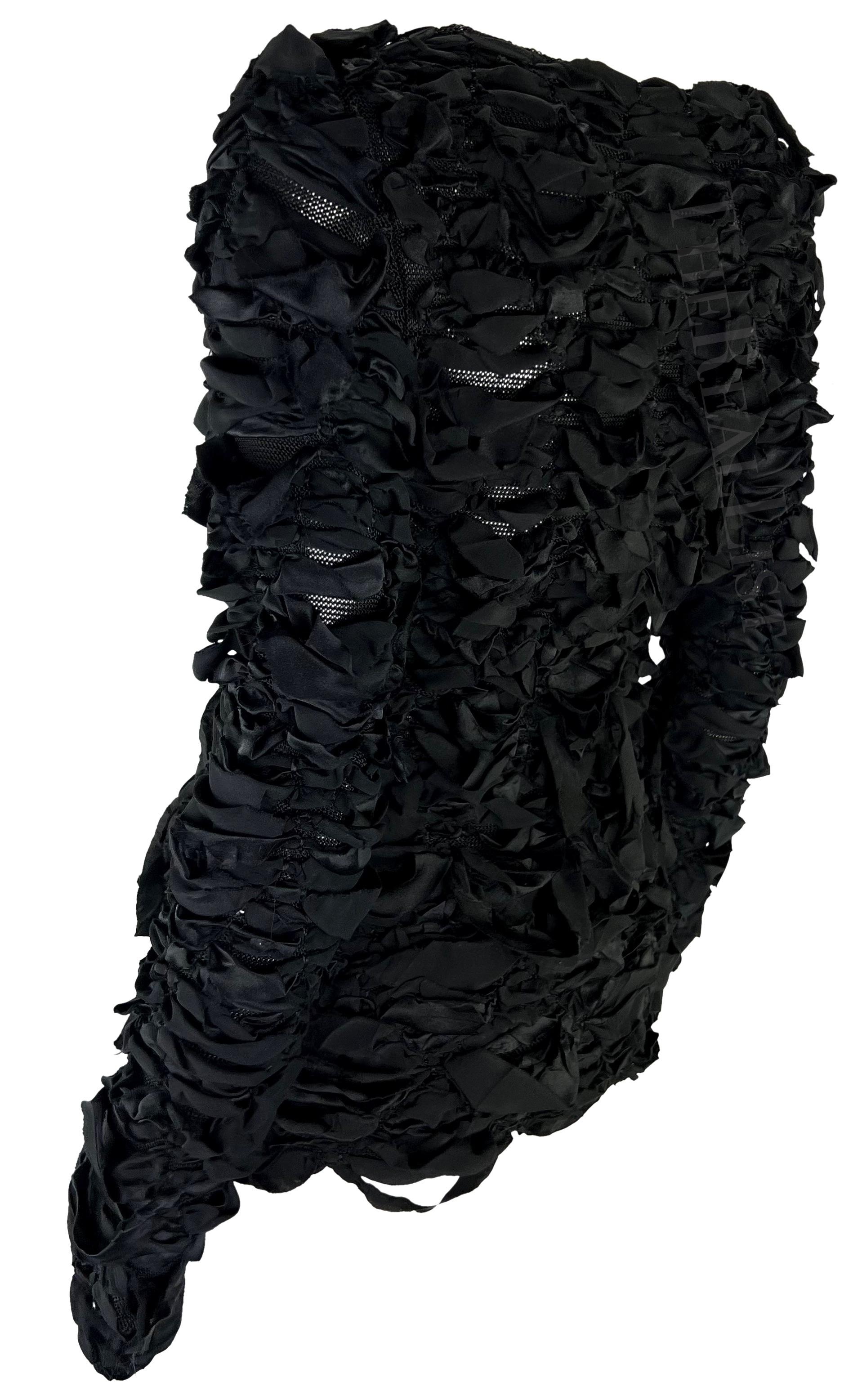 Pull en tricot à rubans noirs Yves Saint Laurent par Tom Ford, A/H 2001 en vente 2